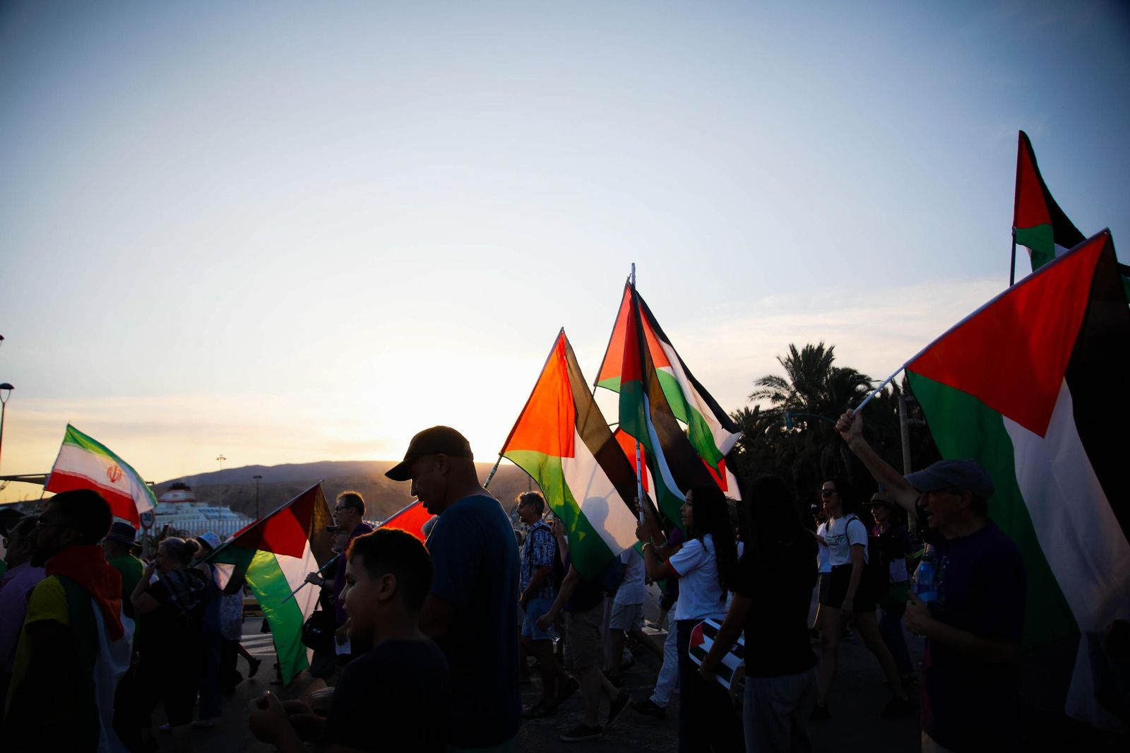 Imágenes de la manifestación en Almería por el genocidio en Palestina