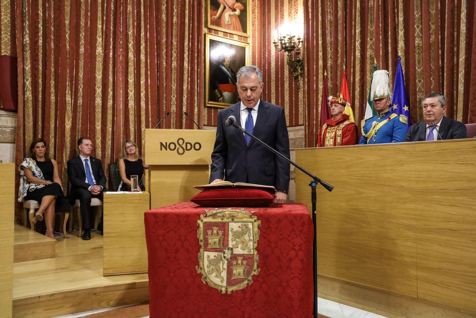 José Luis Sanz jura como nuevo alcalde de Sevilla