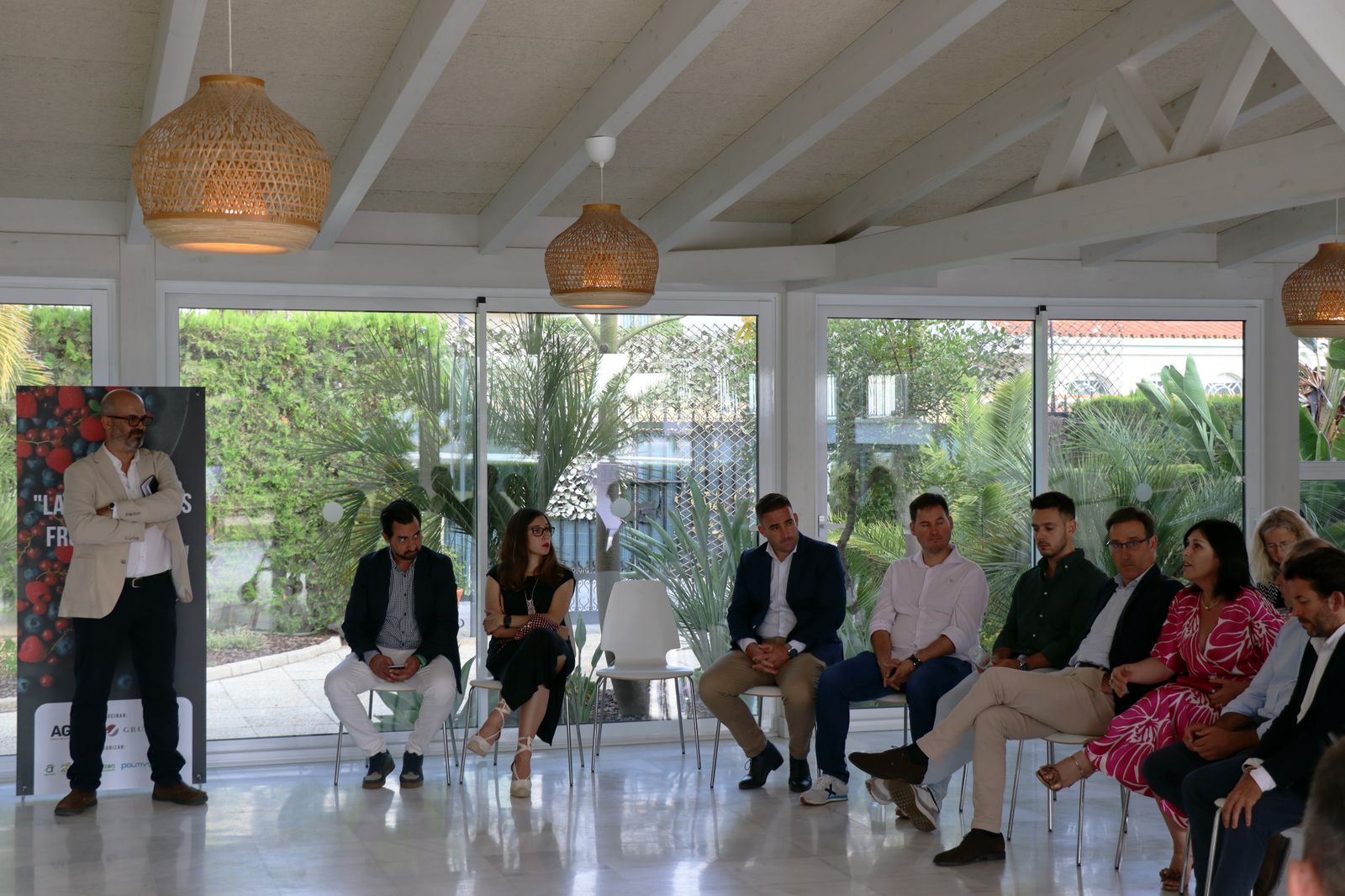 Imágenes del debate de "La Noche de los Frutos Rojos"