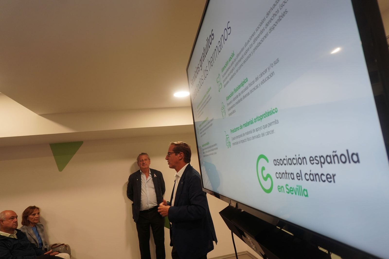 Enrique Esquivias y Jesús Maza durante la presentación.
