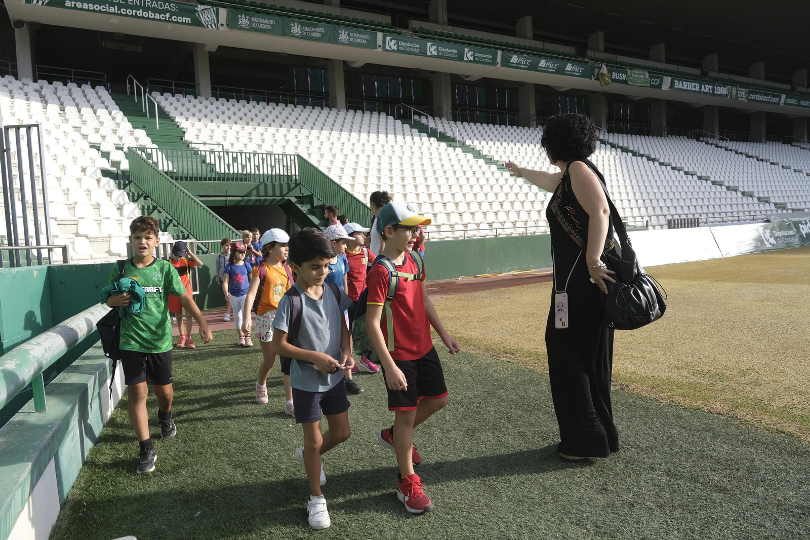 Las mejores imágenes de la primera clase del Aula Blanquiverde del Córdoba CF