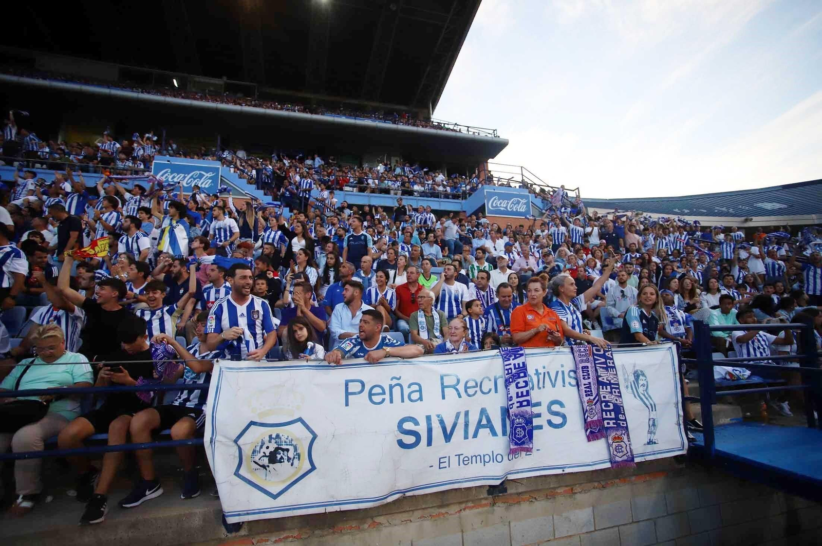 Las imágenes del ascenso del Recre a Primera RFEF