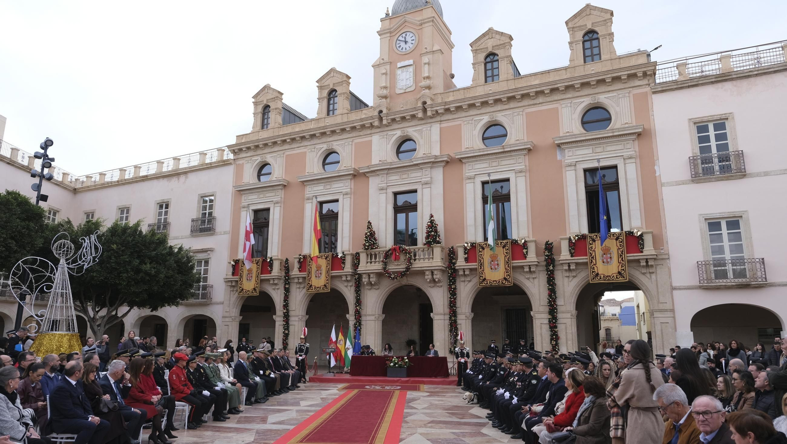 La Policía Local de Almería celebra su patrón San Esteban, en imágenes