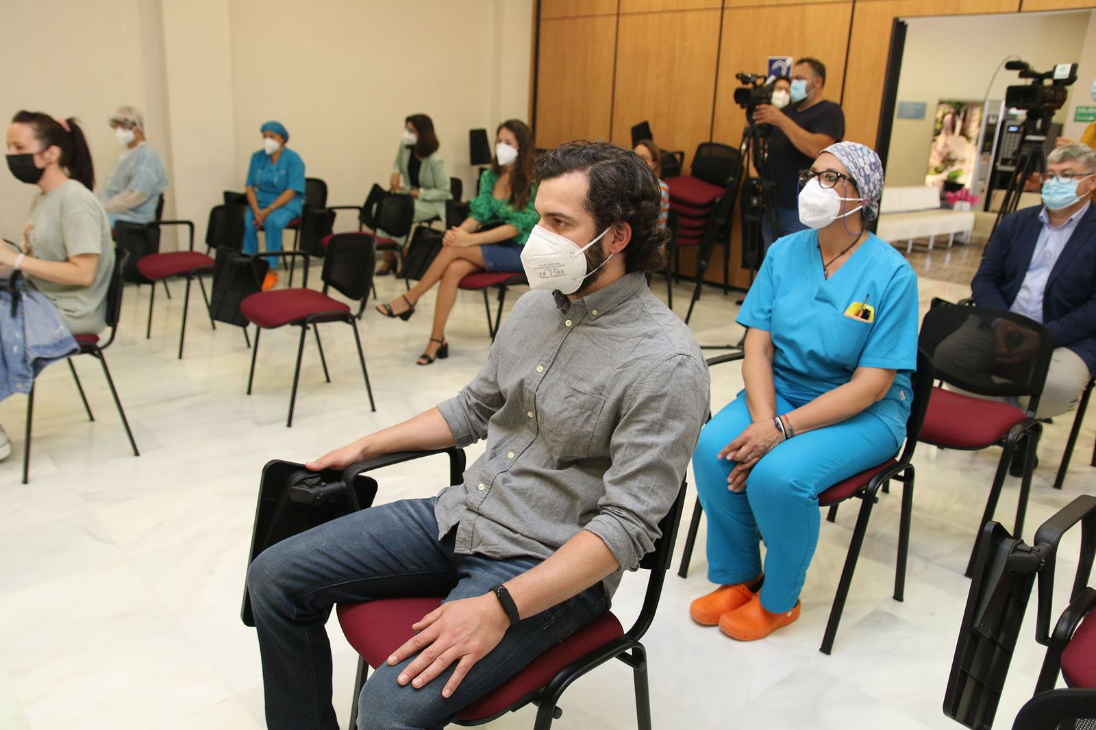 Fotogalería del reconocimiento a los trabajadores de la residencia de la FAAM que se autoconfinaron