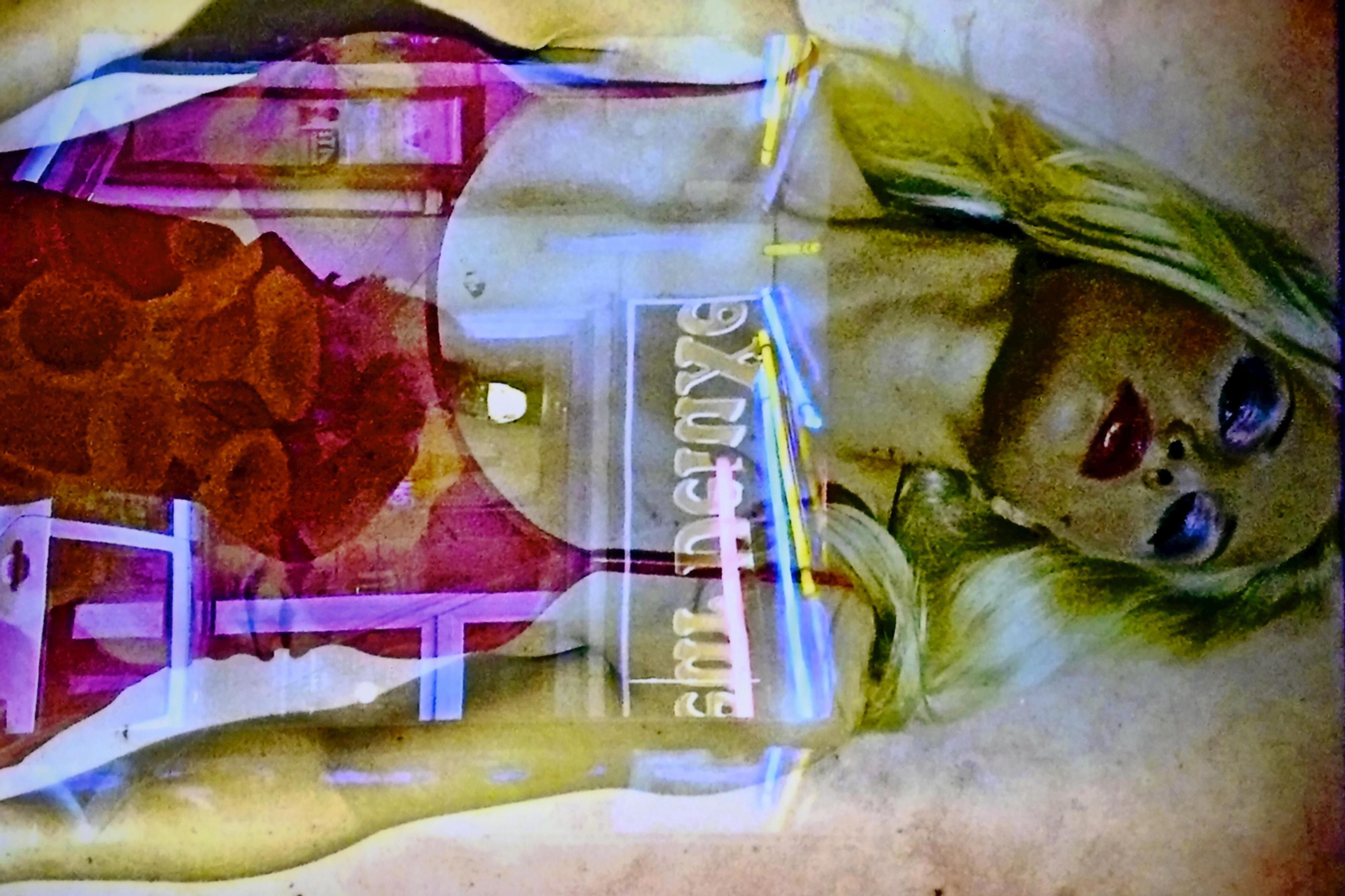 La exposición '15 minutos de fama', de Hubertus von Hohenlohe en Málaga (fotos)