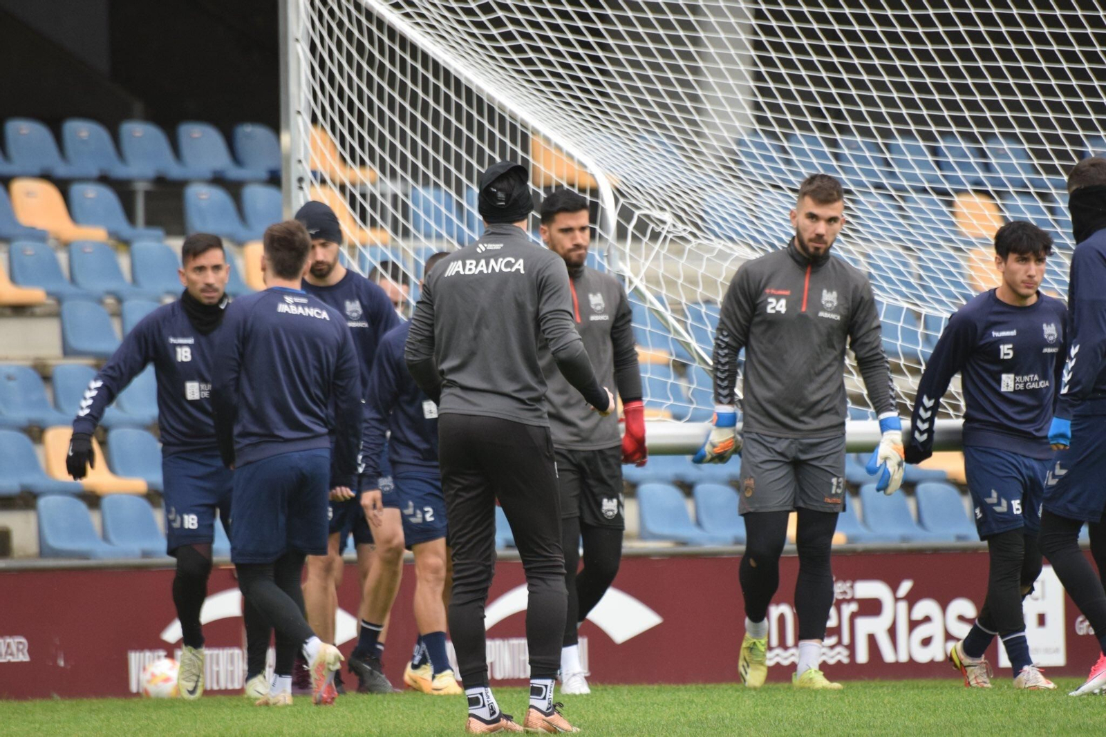 El Pontevedra se ejercita en Pasarón.