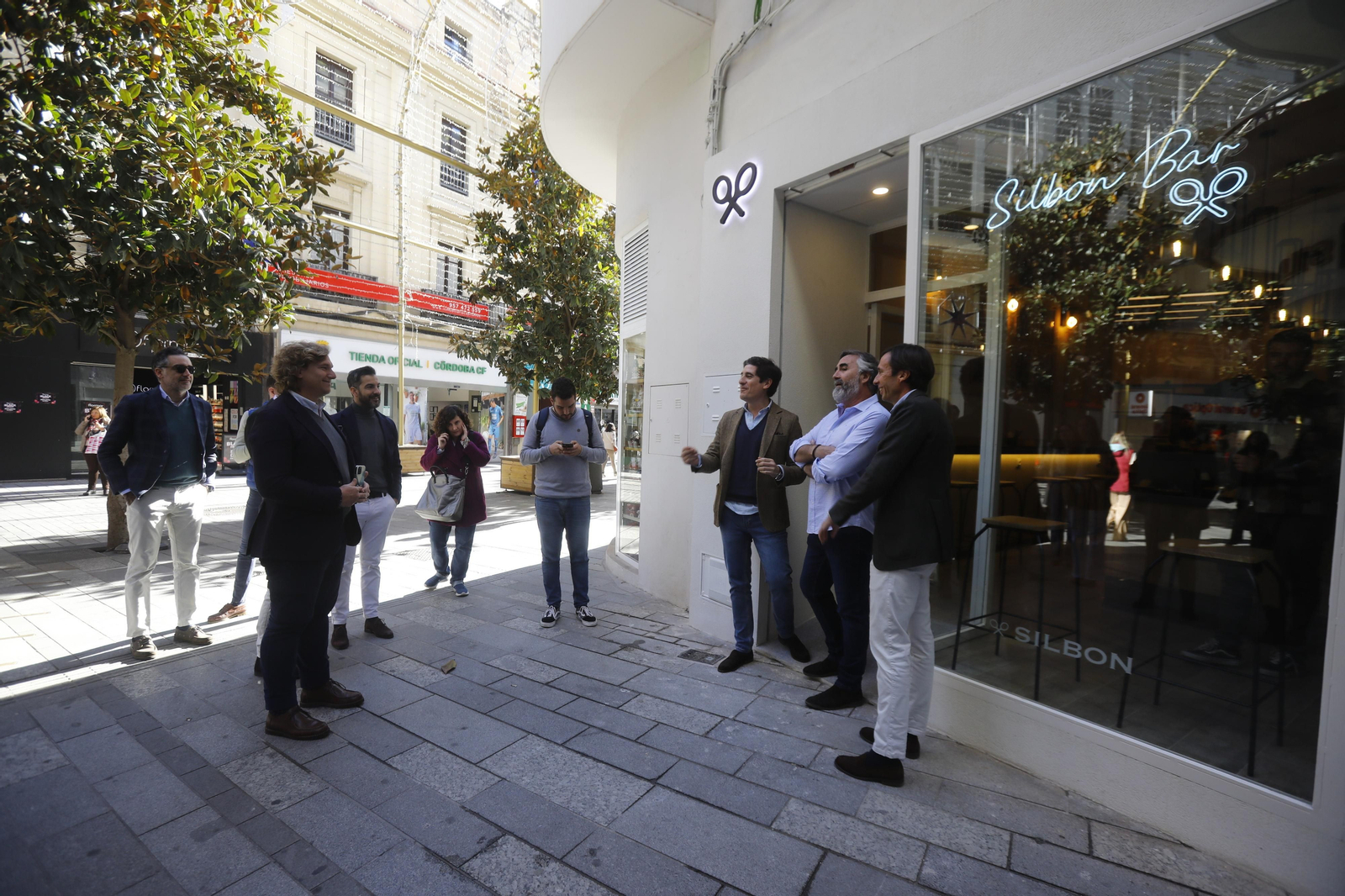 La inauguración del Bar Silbon en Córdoba, en imágenes