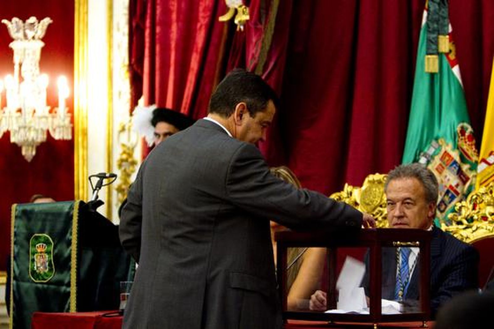 Imágenes de la toma de posesión de la Diputación.

Foto: Lourdes de Vicente y Jesus Marin