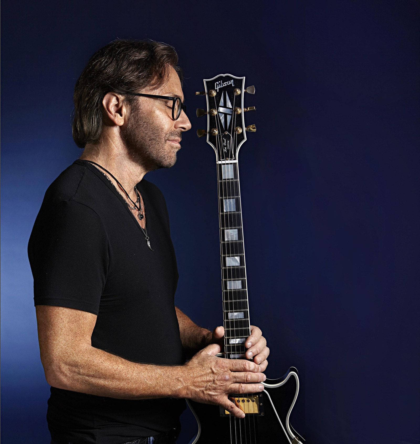 Al Di Meola, genio y magia en honor al algecireño Paco de LucíaEl músico se sube al escenario siendo la única vez que lo hará en España, de ahí  la expectación creada por este concierto