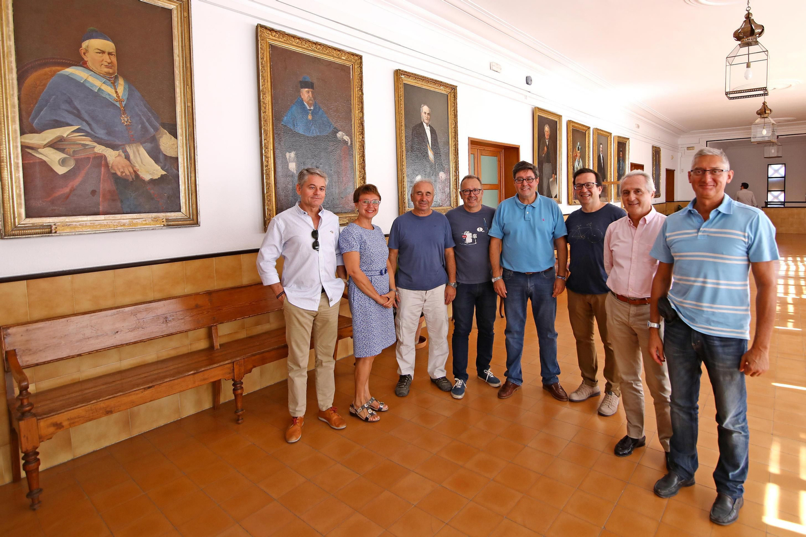 Una imagen del equipo directivo del Coloma, cuando se concedió el Bachillerato Internacional.