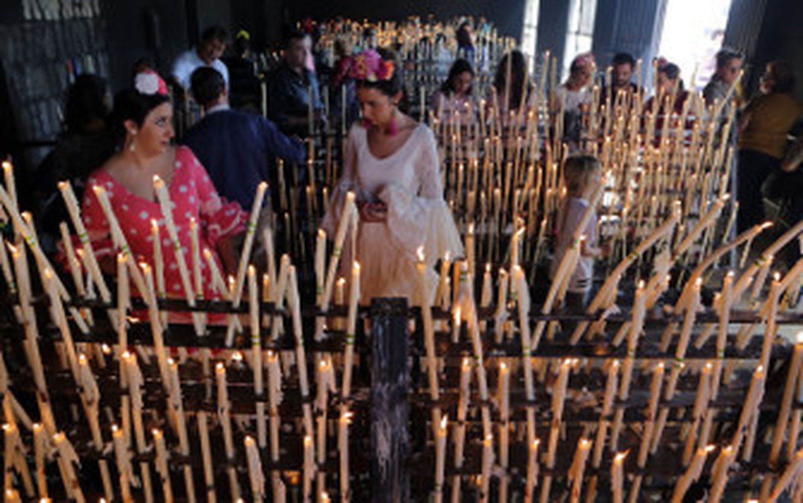 Domingo de Pentecostés de gran rocierismo ante la visita de la Señora