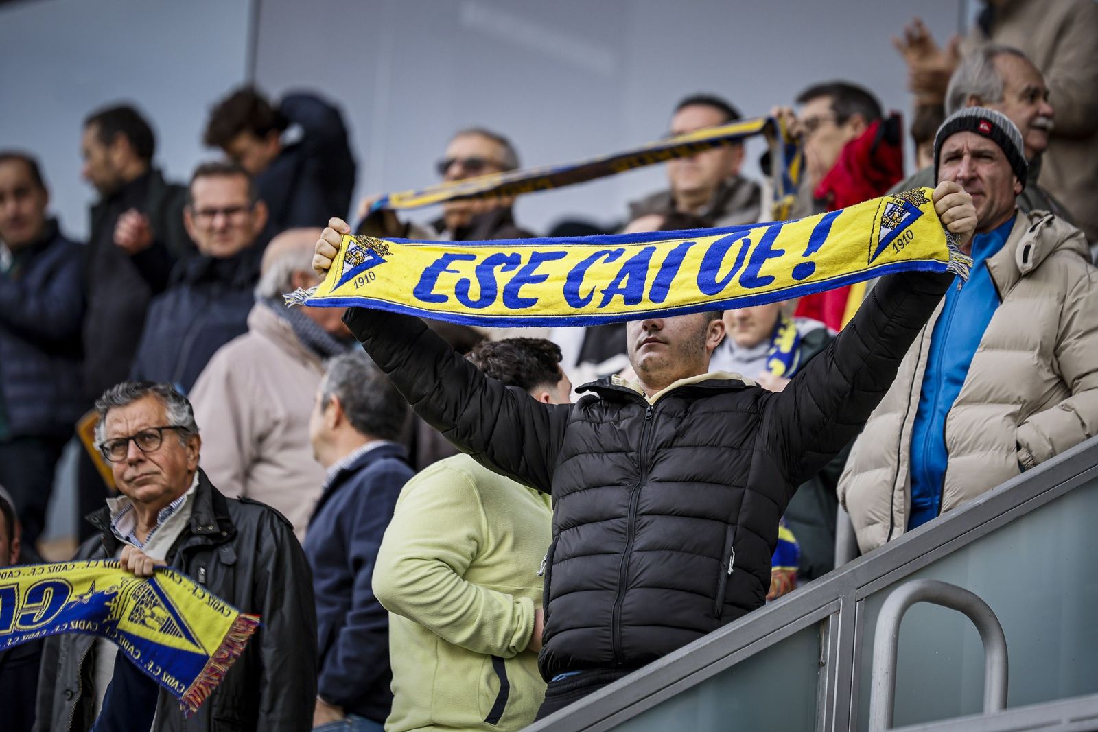 Búscate entre las imágenes del partido de fútbol Cádiz CF - UD Almería