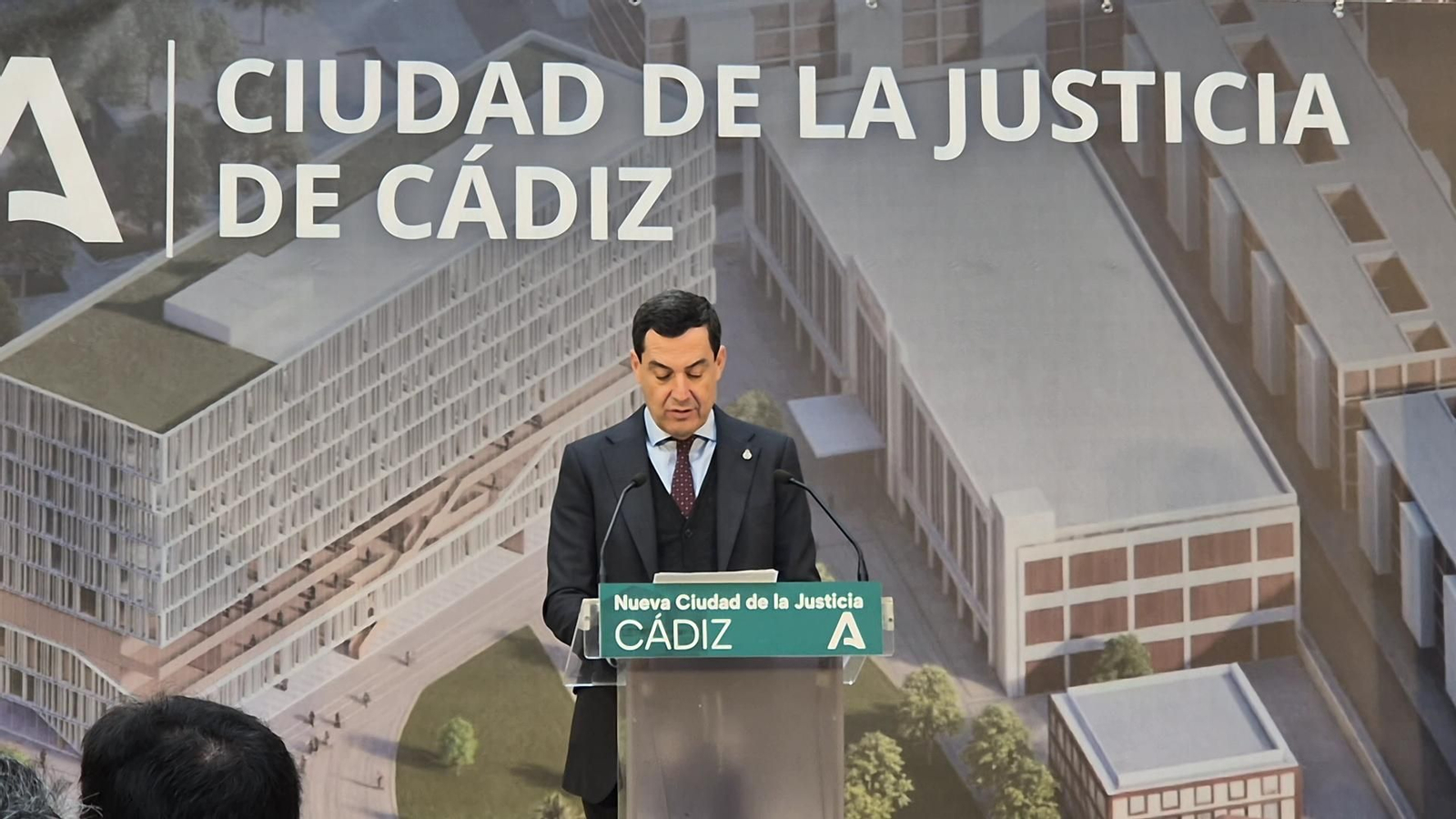 Juanma Moreno habla en Cádiz sobre los plazos de ejecución de la Ciudad de la Justicia