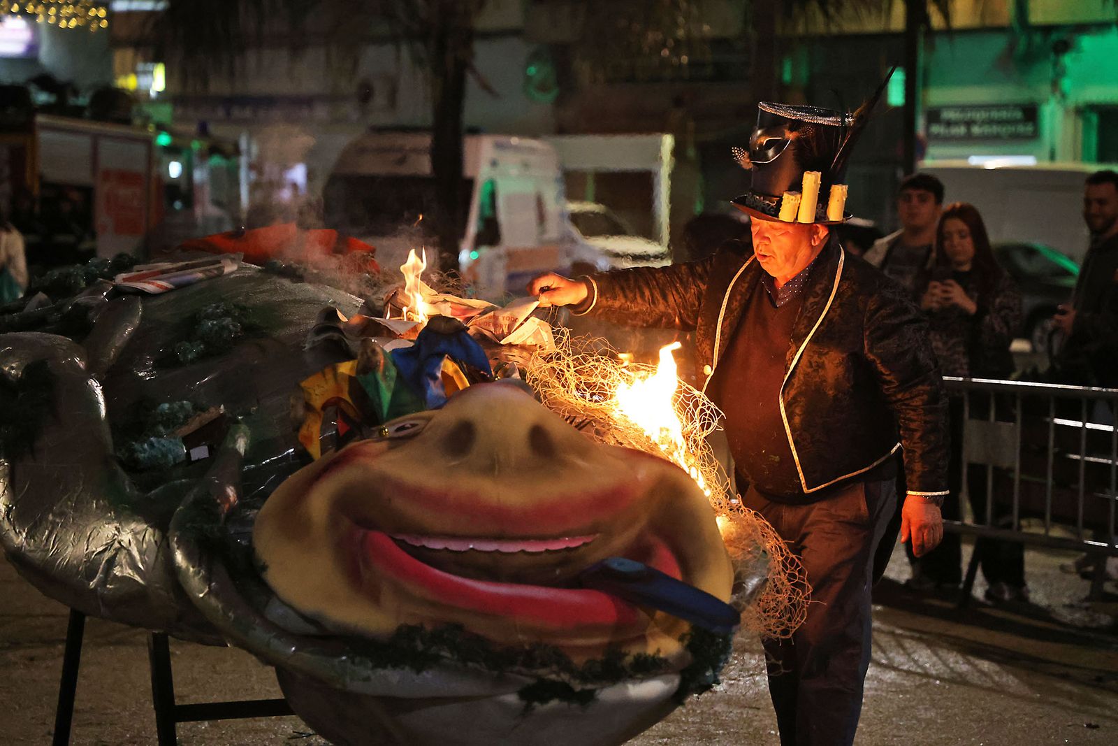 Imágenes de la quema del choco en Huelva