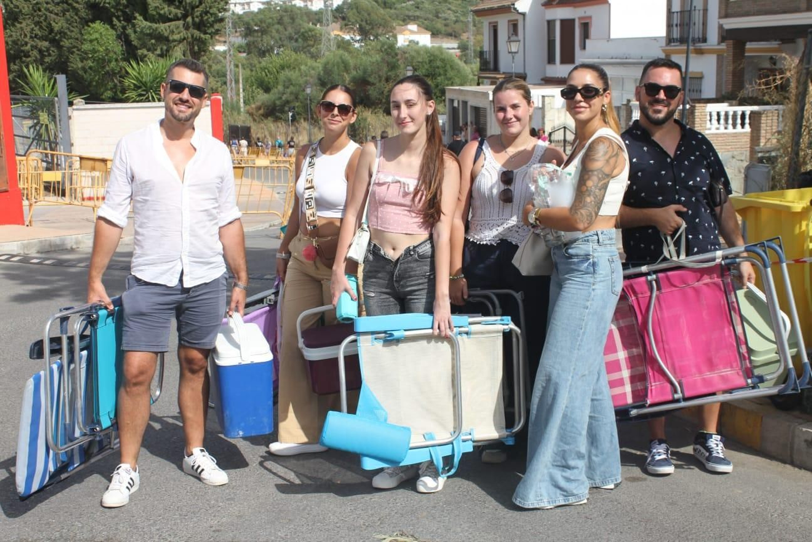 Búscate en el concierto solidario al que acudieron 10.000 personas en Ubrique