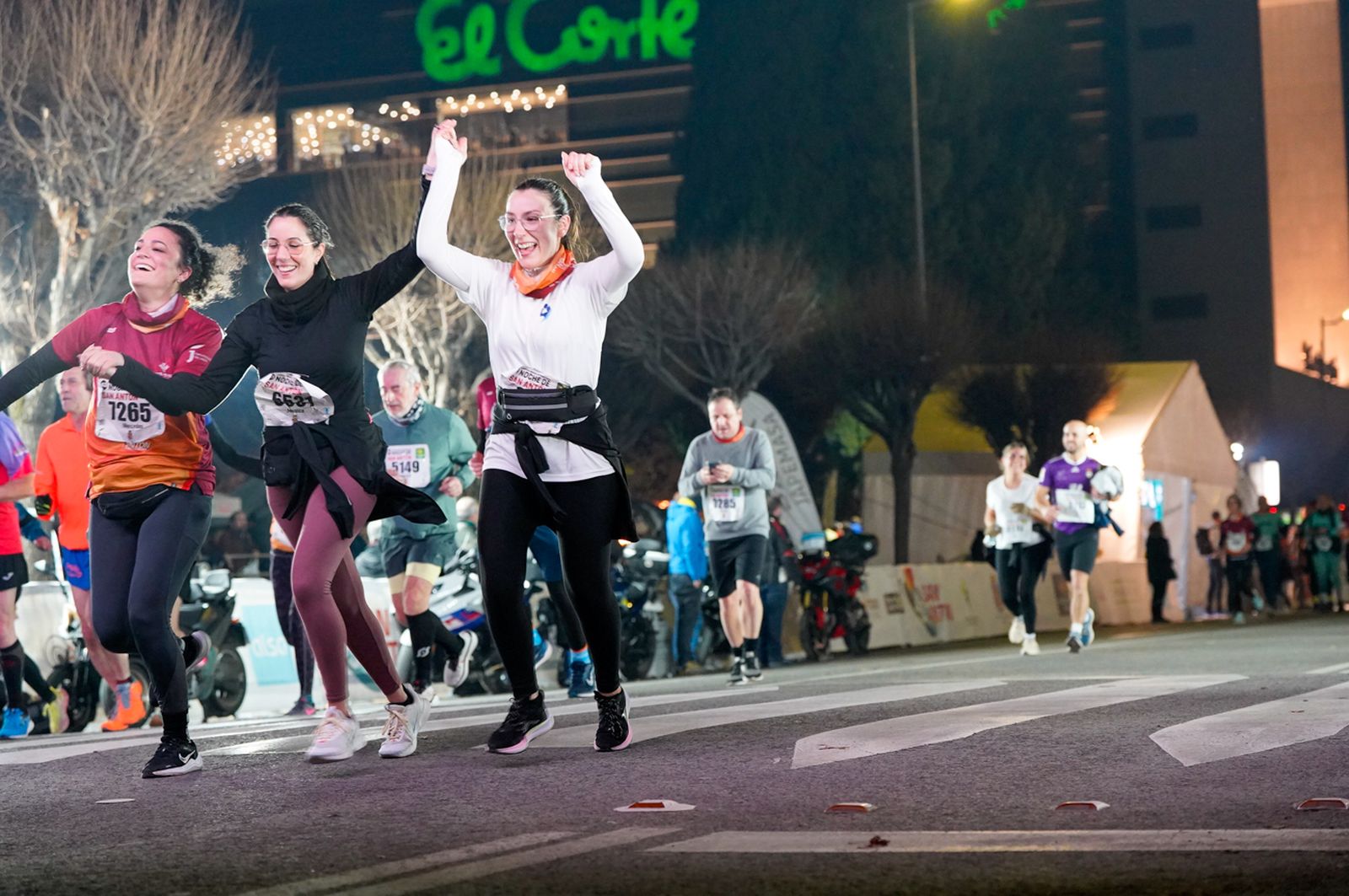 En imágenes: búscate en tu llegada a meta de la Carrera de San Antón 2026 (3)