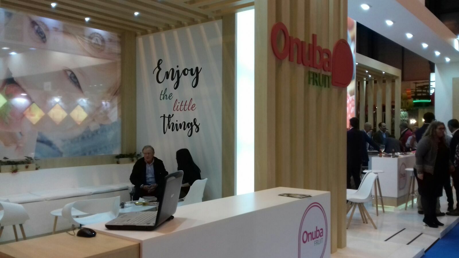 Un 'stand' de Onubafruit.