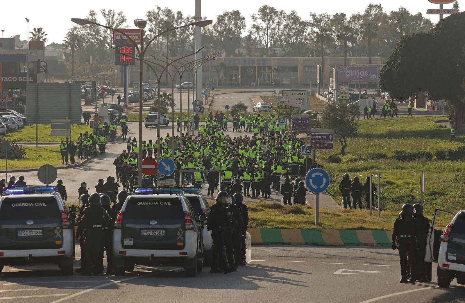 Imágenes de la segunda jornada de huelga en Acerinox