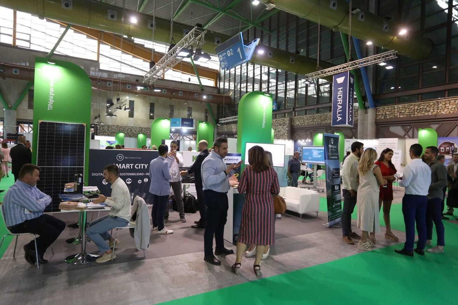 Expositores en el Palacio de Ferias de Málaga durante este Greencities. Expositores en el Palacio de Ferias de Málaga durante este Greencities.