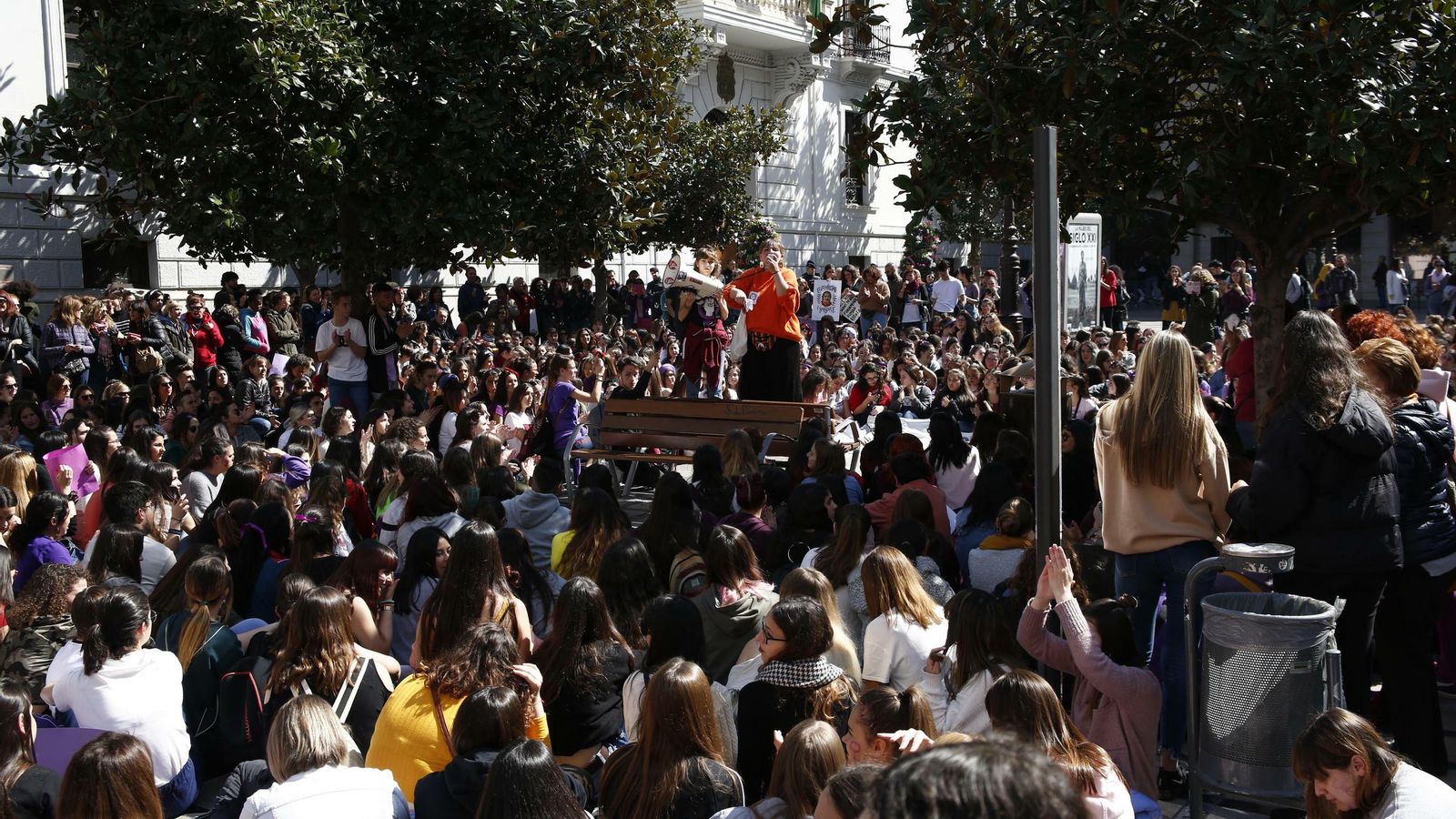 Concentración del Sindicato de Estudiantes en la Plaza del Carmen