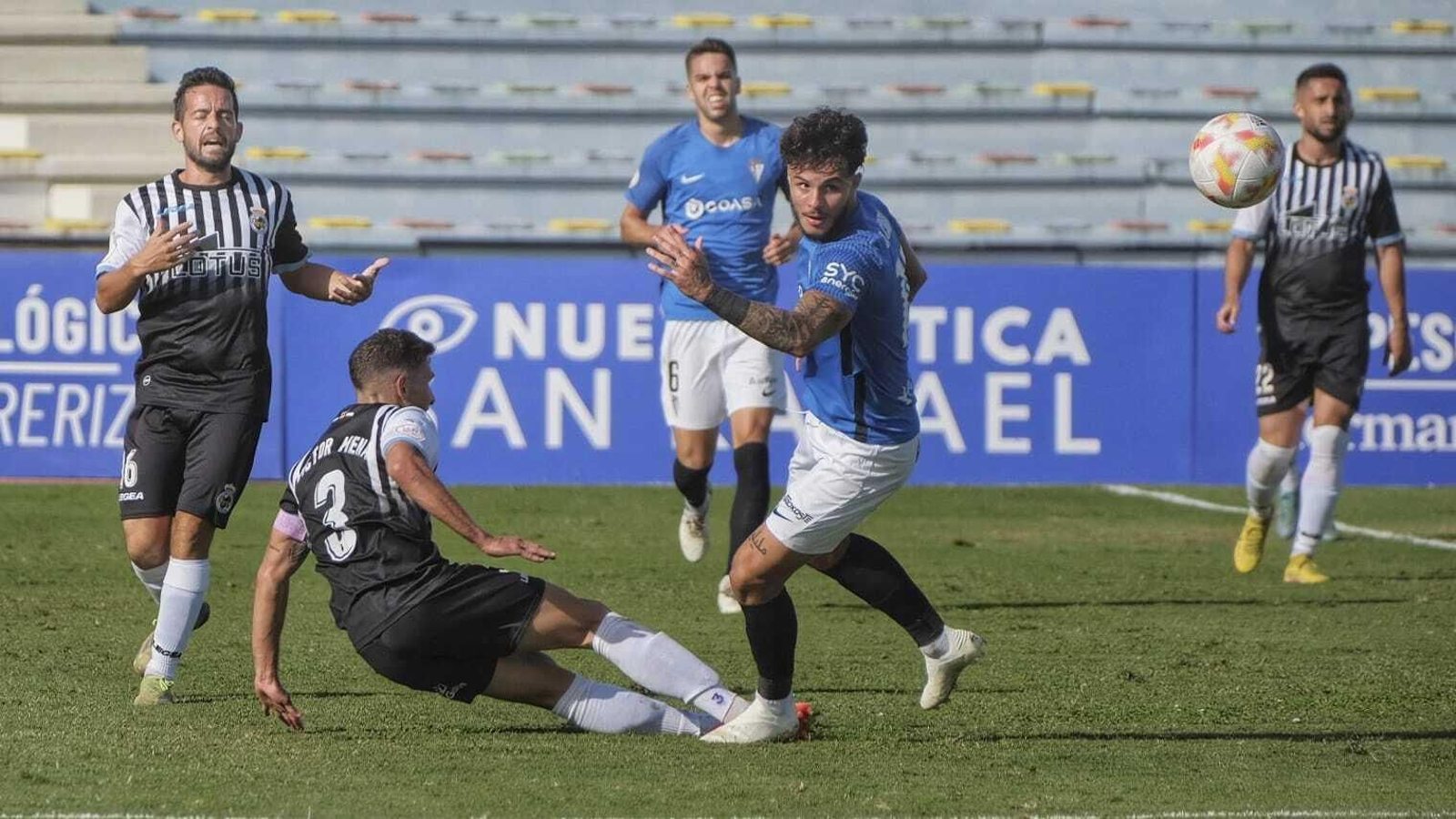 Las fotos de la derrota de la Balona en San Fernando (1-0)