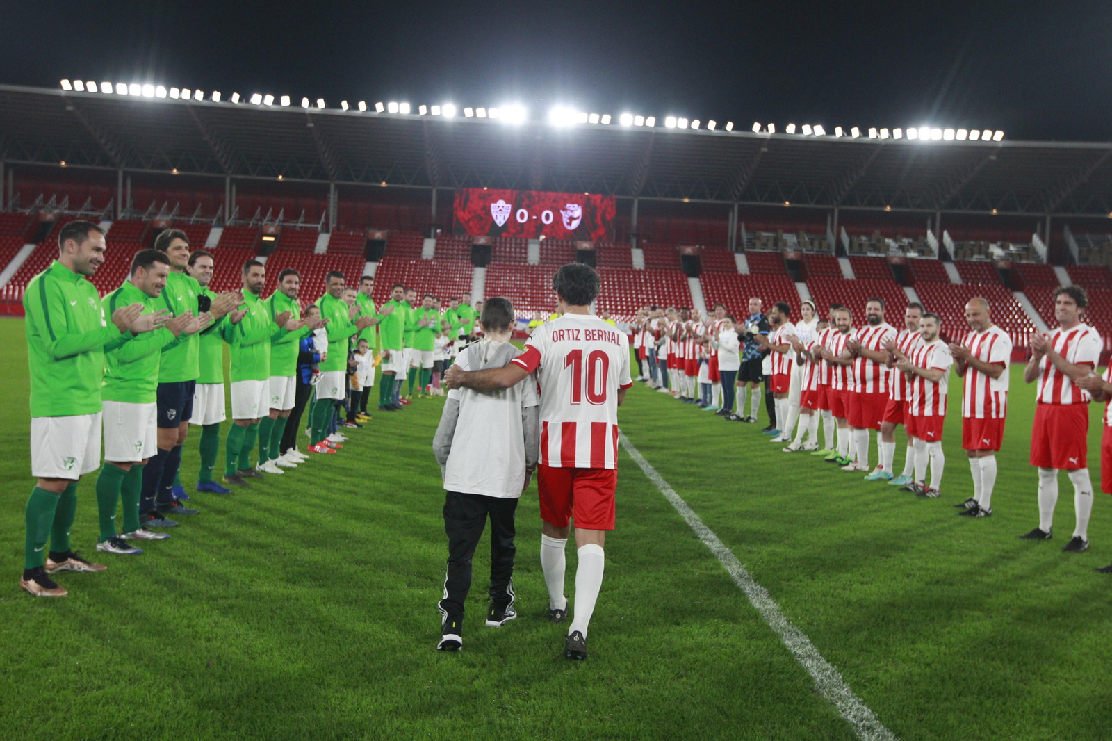 Imágenes del partido homenaje al 'eterno' capitán de la U.D. Almería, José Ortiz