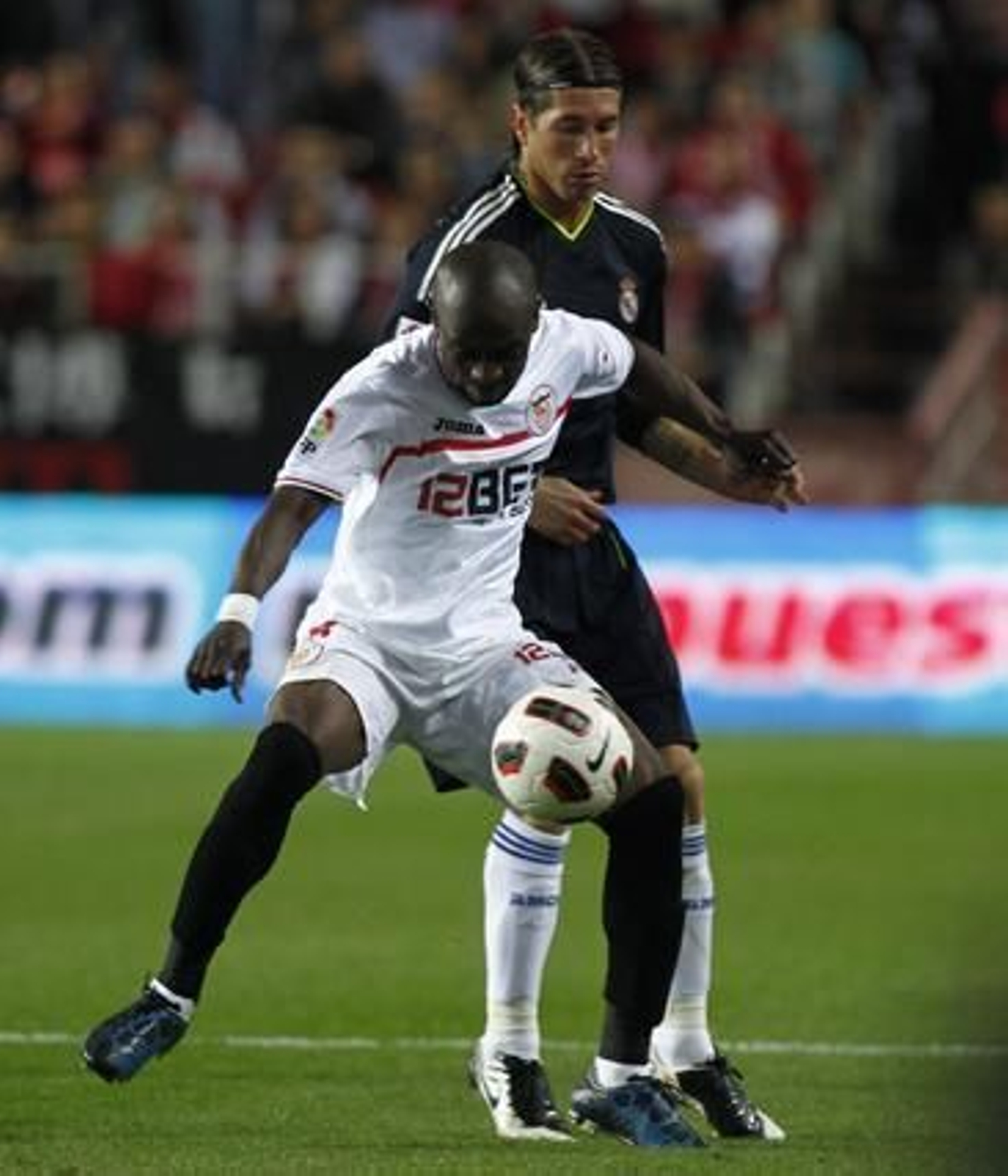 El Sevilla cae estrepitosamente ante el Real Madrid en el Sánchez Pizjuán (2-6). / Antonio Pizarro