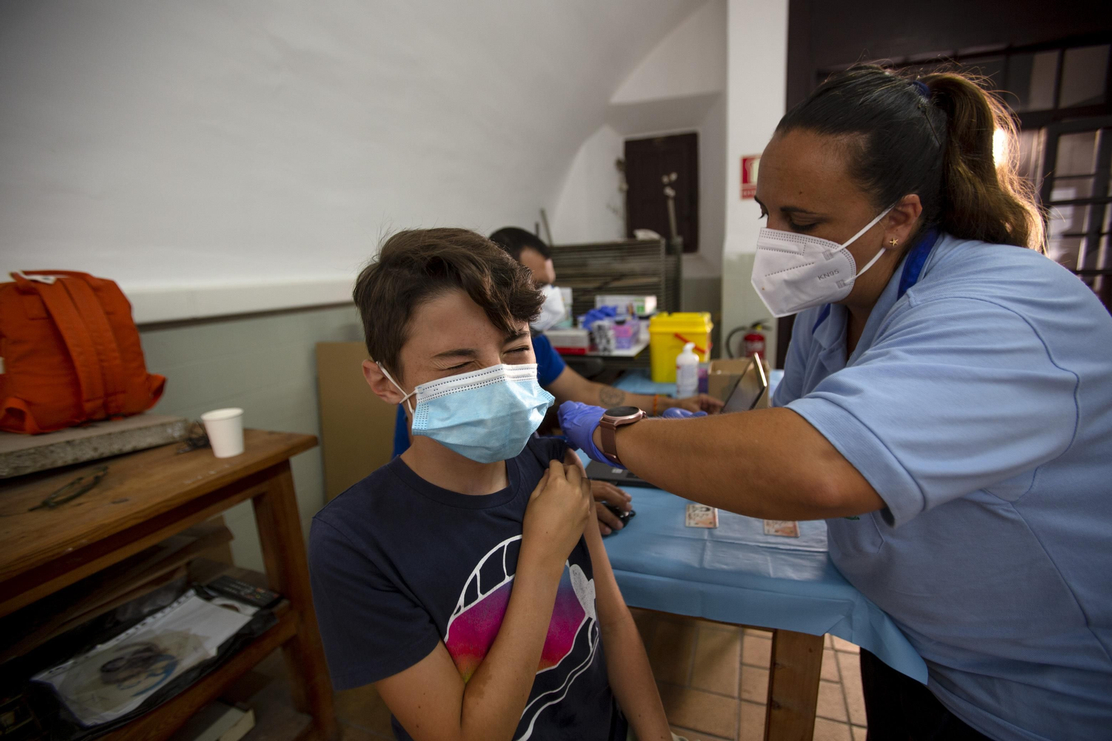 La AEP ha publicado las recomendaciones en cuanto a los niños que deben vacunarse contra la gripe