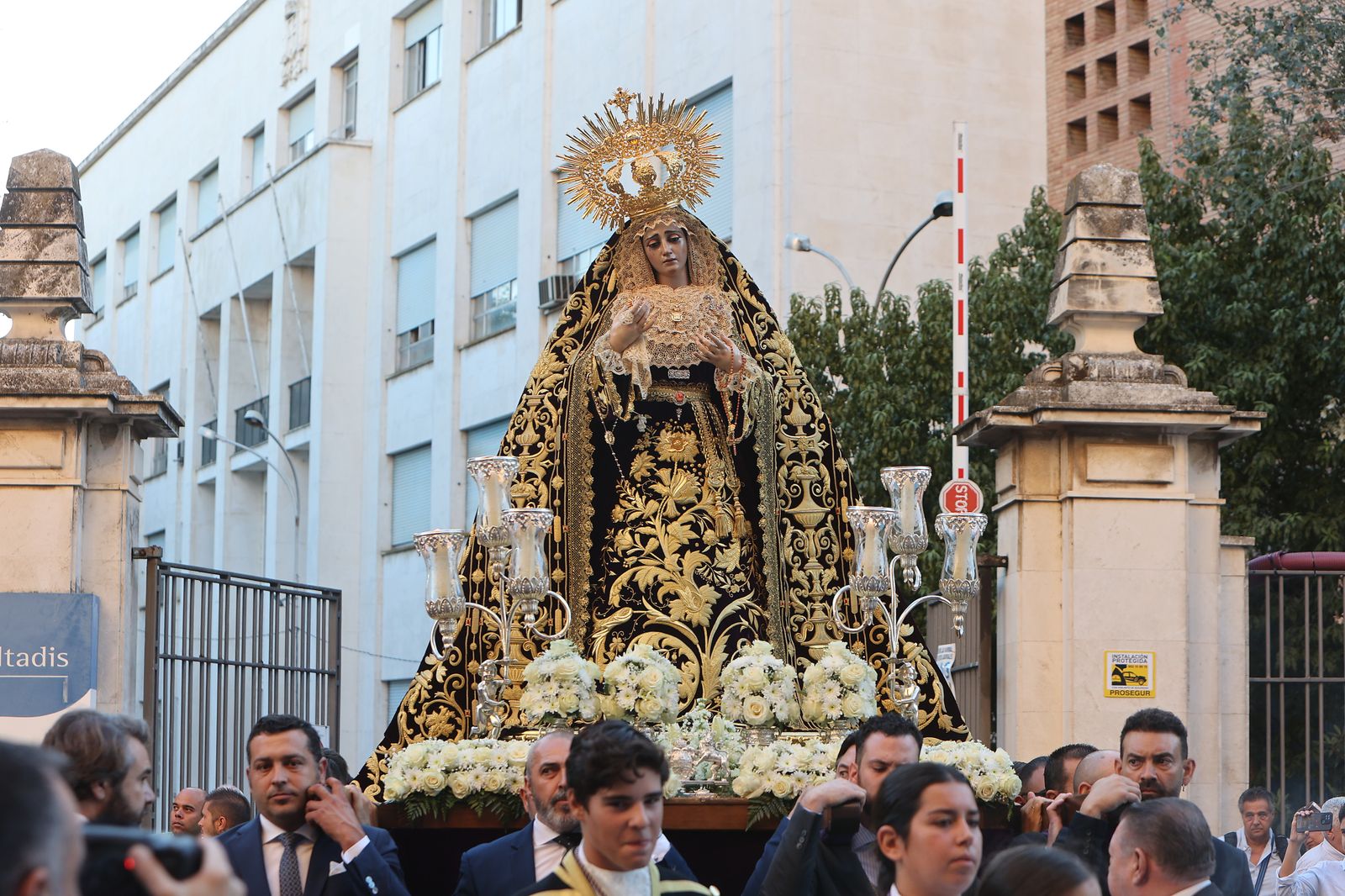 Solemne Rosario de la Aurora de la Virgen de la Victoria