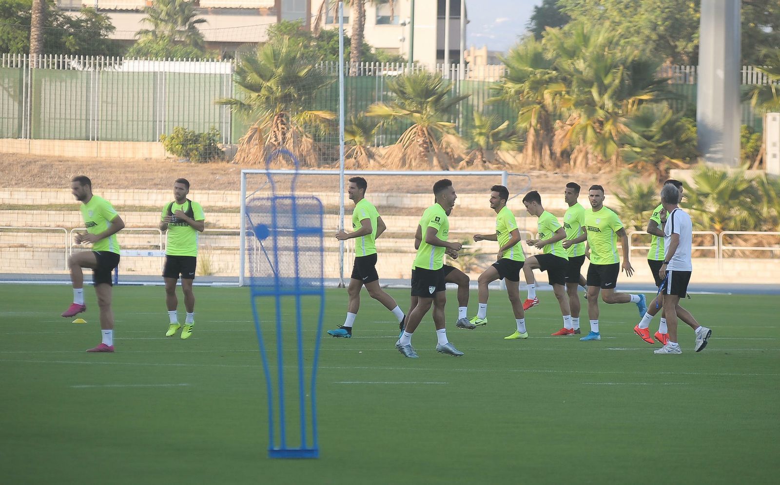 Las fotos del entrenamiento del Málaga CF tras la tormenta
