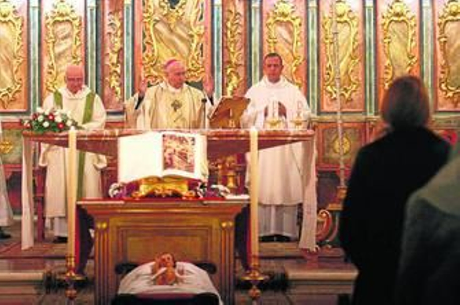El Niño Jesús, punto de referencia de la celebración eucarística de la Nochebuena en La Merced.