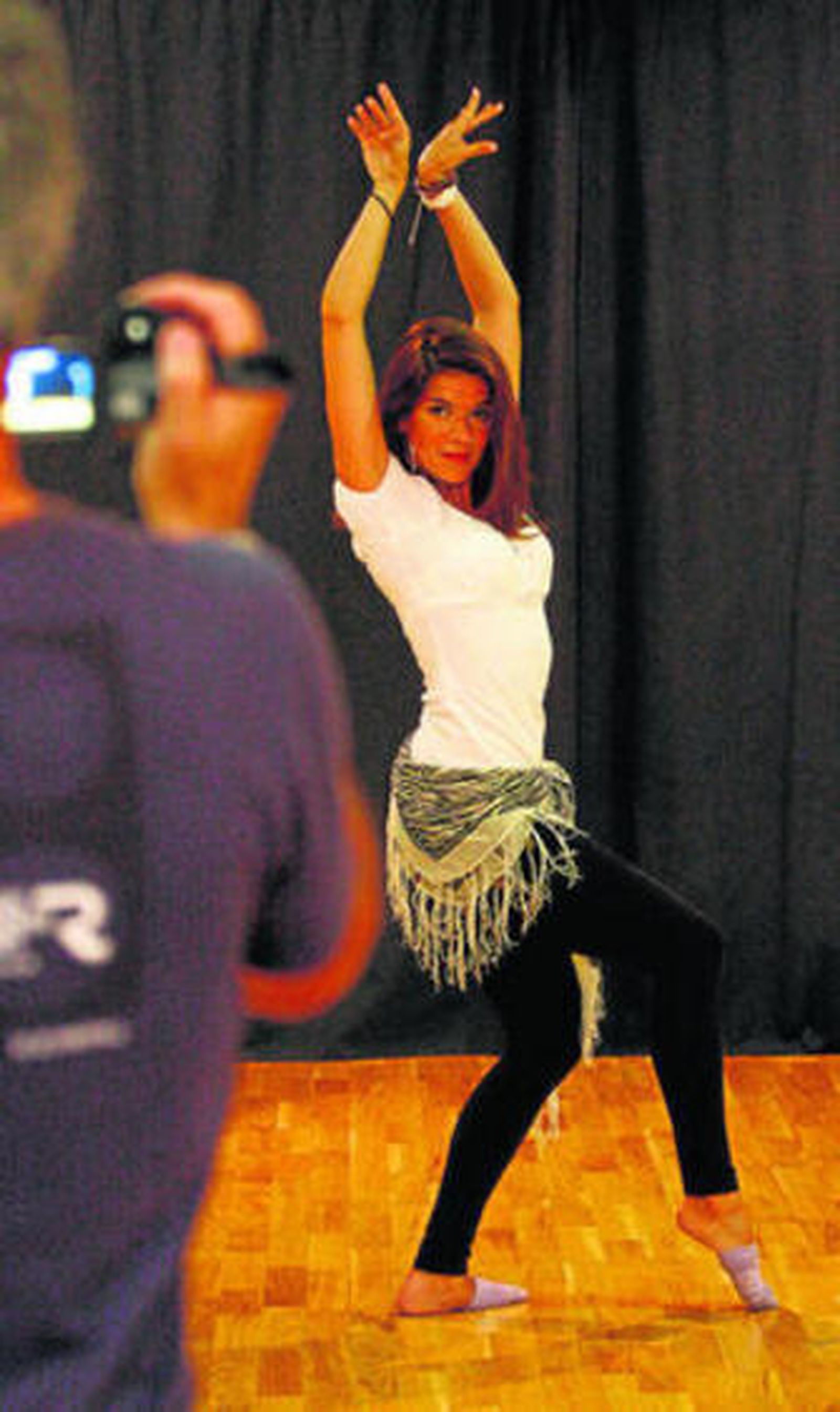 Tamara, una bailarina onubense, durante la selección.