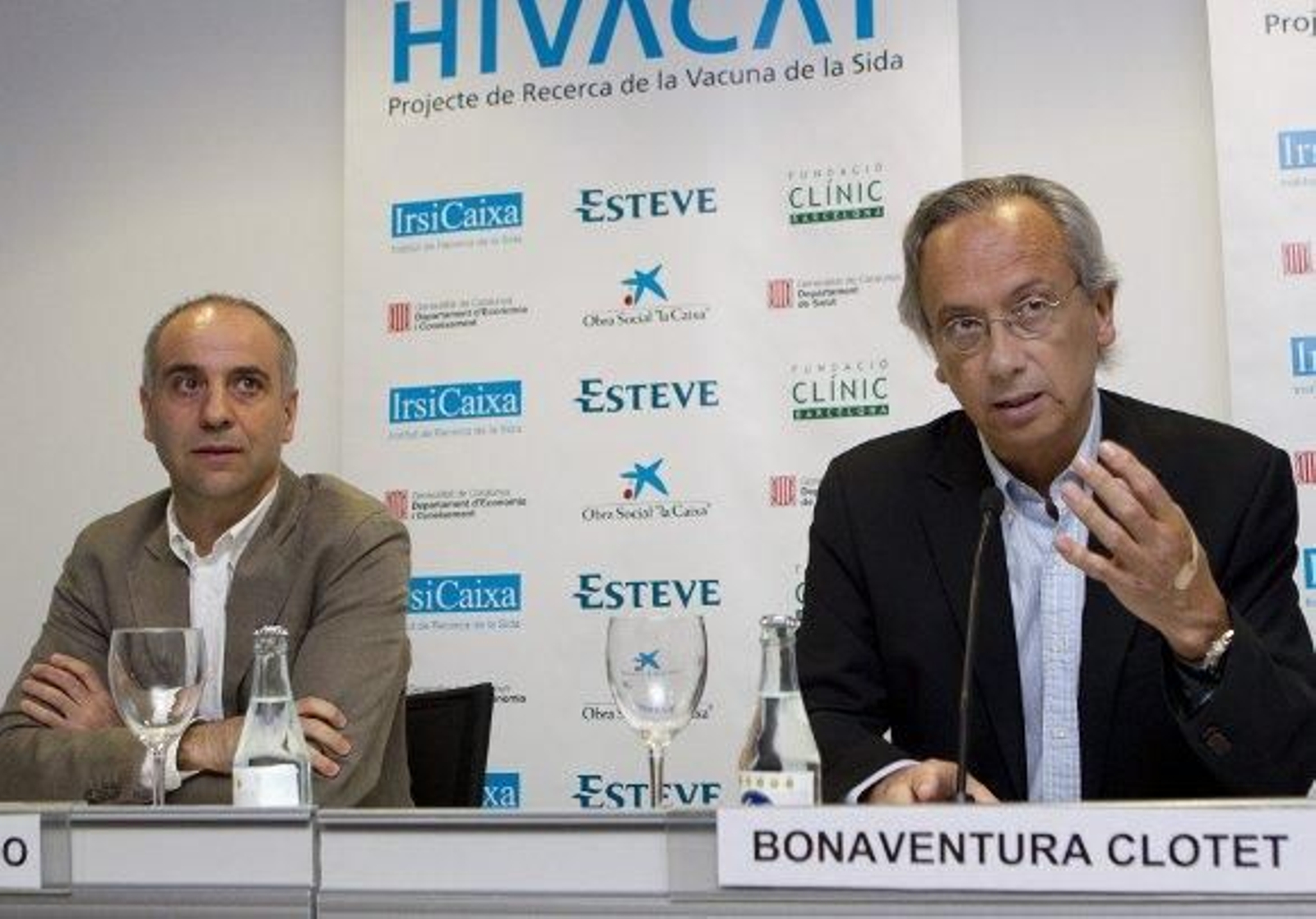 Científicos españoles hallan la molécula responsable de la propagación del VIH