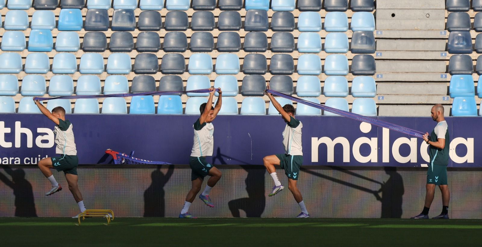 Málaga CF-Cádiz: Izan Merino sigue al margen del equipo