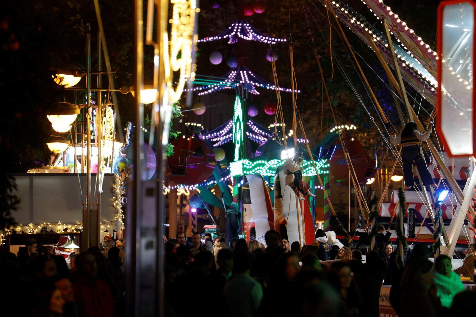 Córdoba disfruta del día de Navidad en la calle