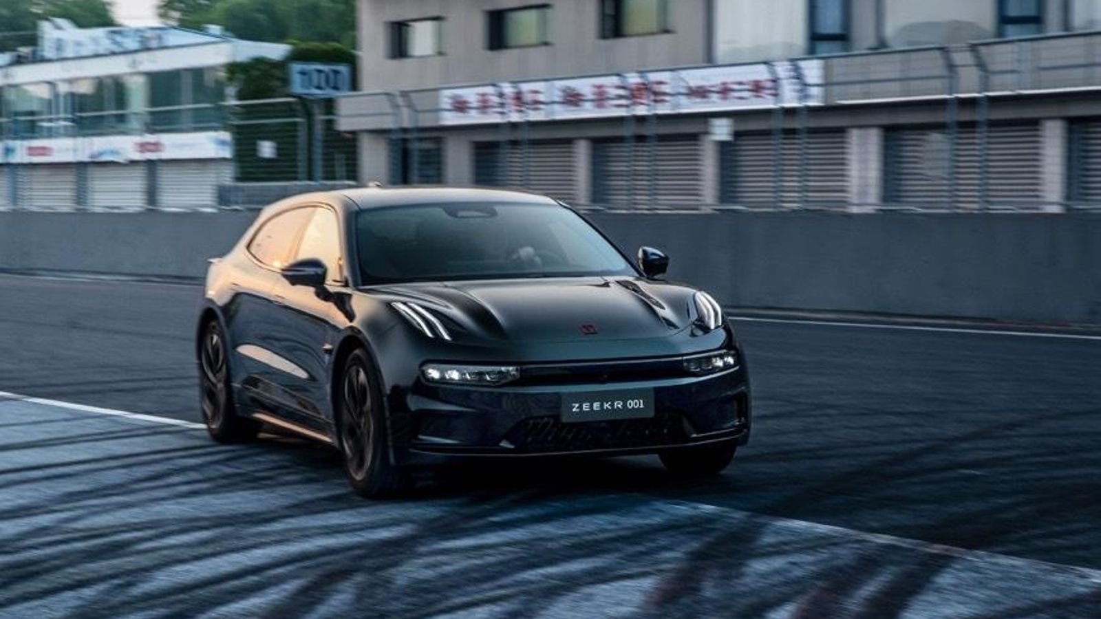 El primer modelo de la marca Zeekr es el 001, una berlina de cinco puertas exclusivamente eléctrica.