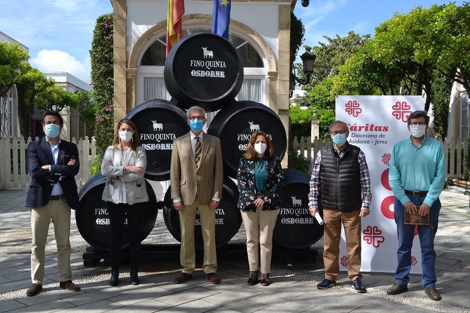Representantes de Fundación Osborne, Cáritas Diocesana de Asidonia-Jerez y Centro Cívico de El Puerto, en la clausura.
