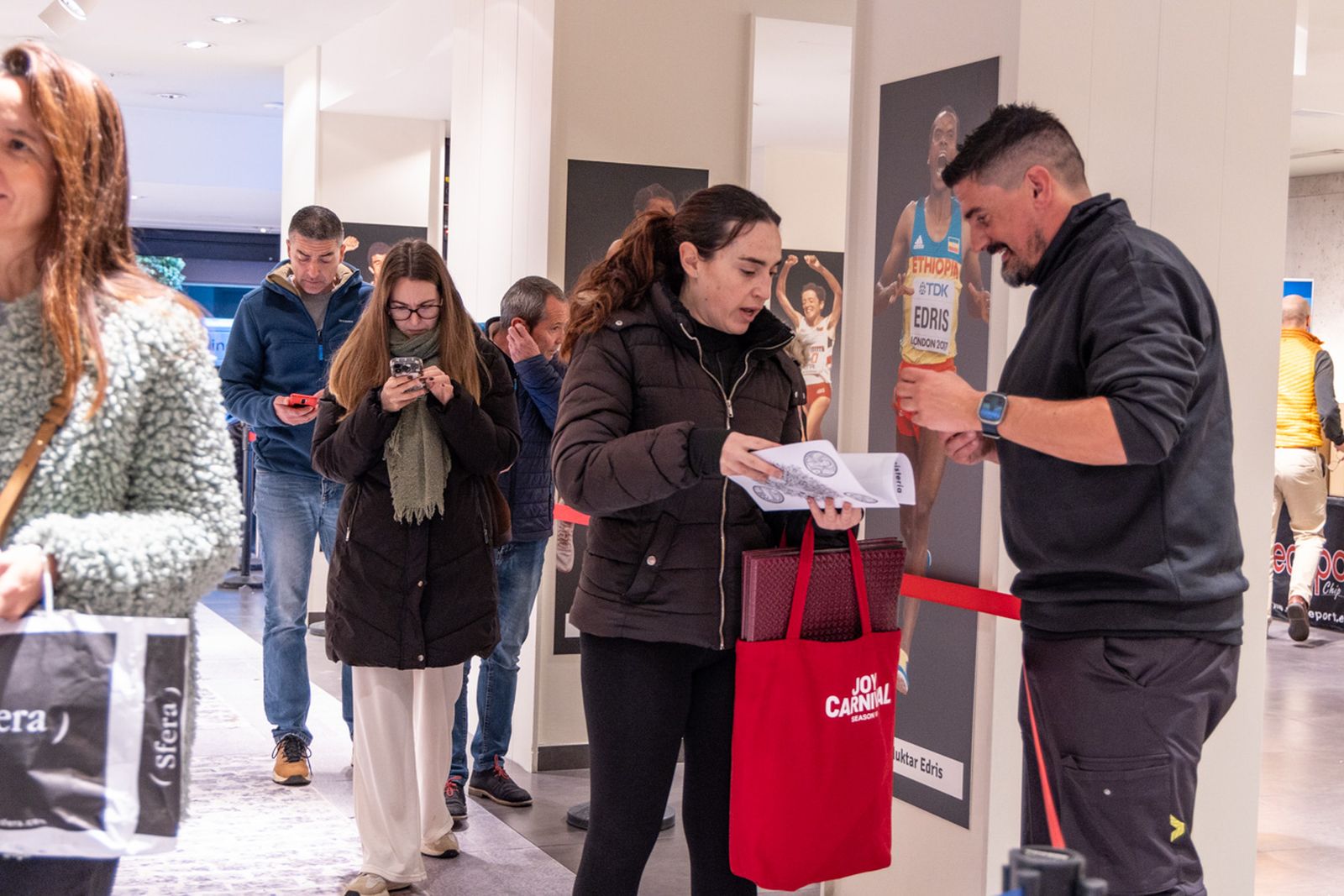 El pistoletazo de salida de la recogida de dorsales de la Carrera de San Antón 2026