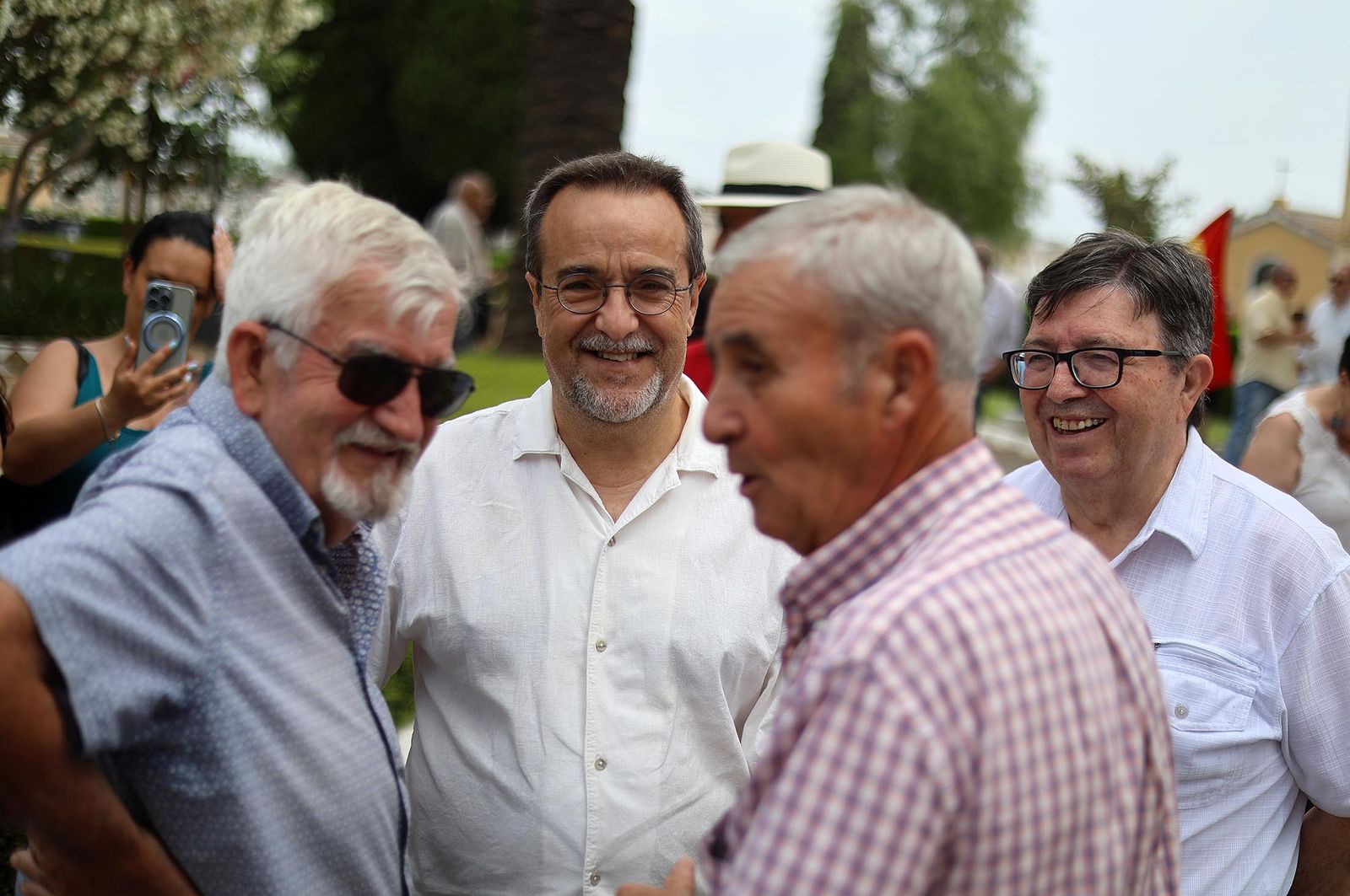 Imágenes de la visita a los trabajos de exhumación en las fosas comunes del Cementerio de La Soledad