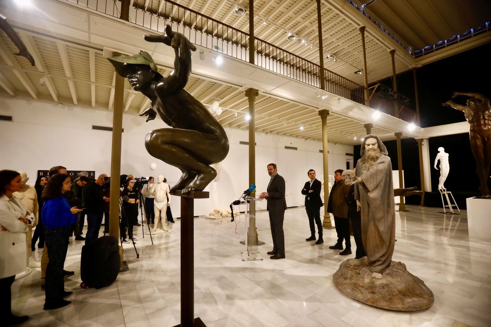 Un paseo en imágenes por la exposición 'Forma y fondo' de Belmonte en Córdoba