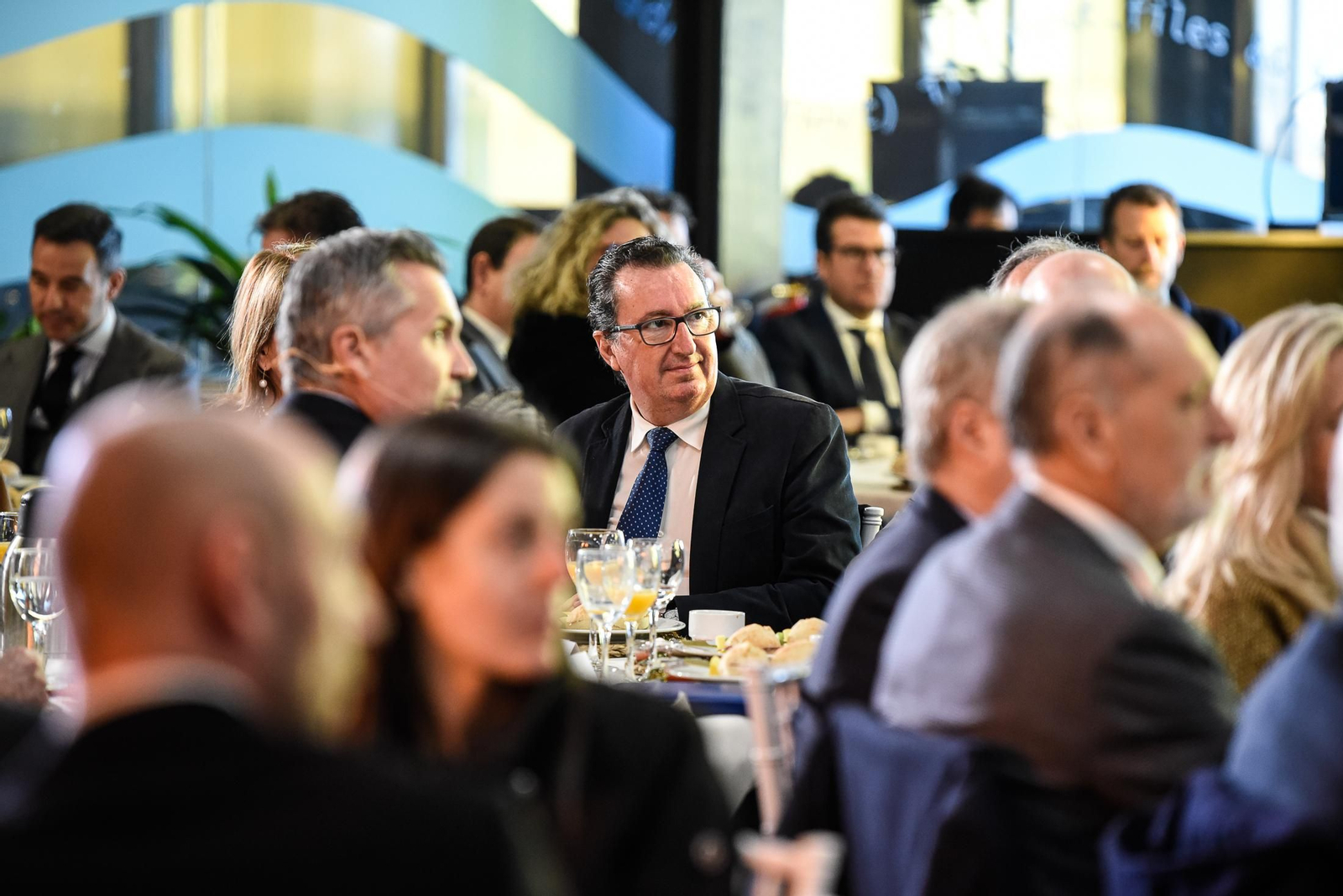 Imágenes de los asistentes al Desayuno Coloquio "Economía azul, claves para el desarrollo sostenible" organizado por el Grupo Joly