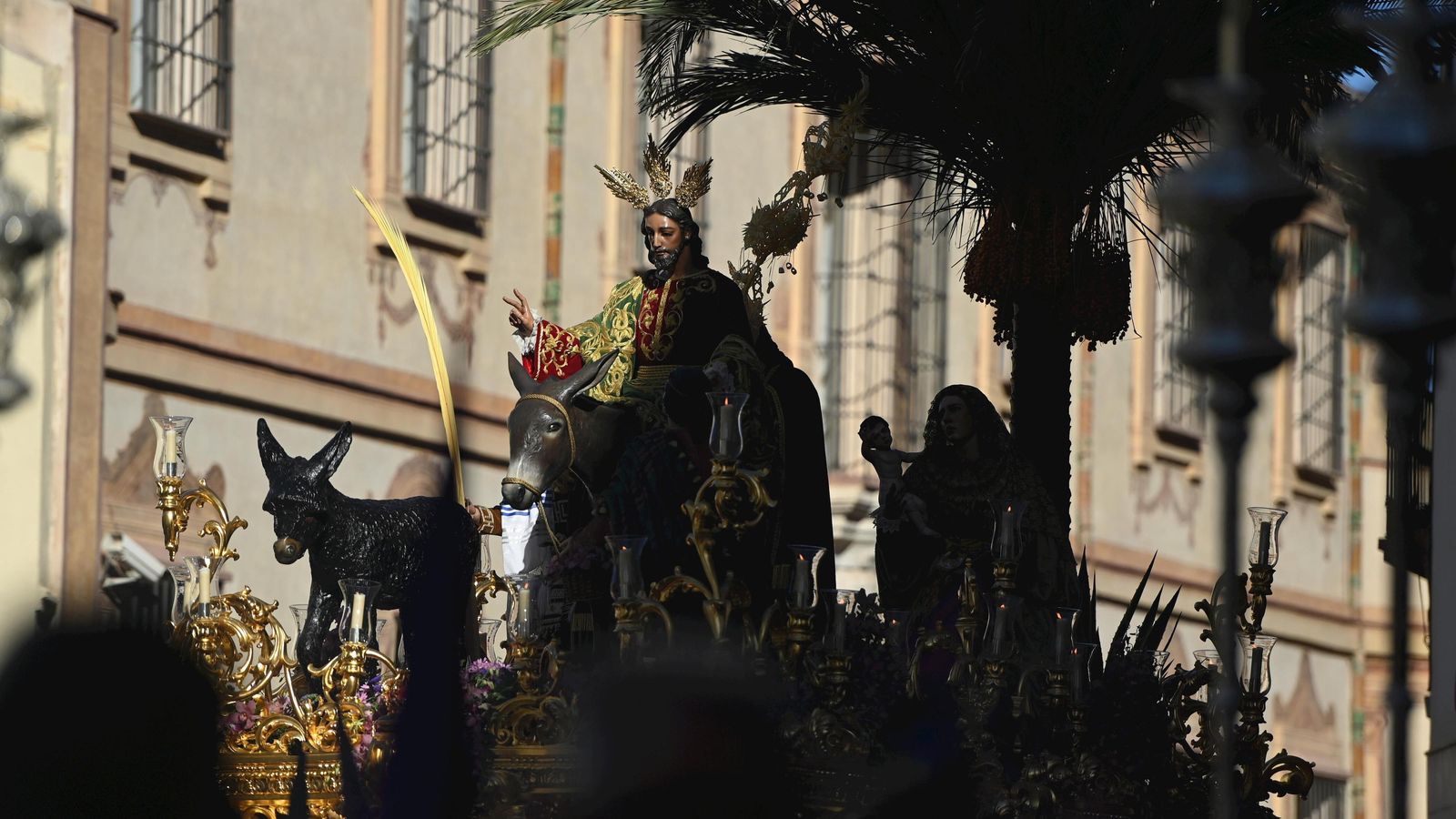 Nuestro Padre Jesús a su Entrada en Jerusalén por la calle Parras. Nuestro Padre Jesús a su Entrada en Jerusalén por la calle Parras.