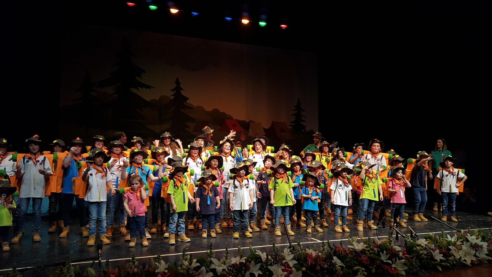 Murga infantil Nos mandan de campamento y mis padres locos de contentos.
