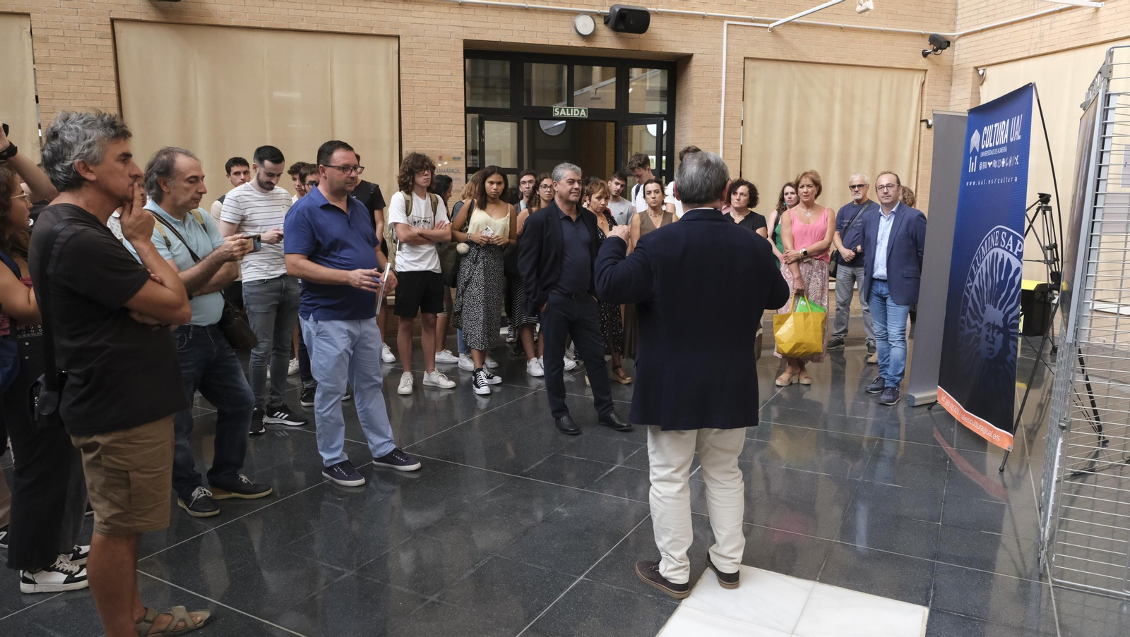 Imágenes de la inauguración de la exposición 'Paseo Matemático Al-Ándalus' en la Universidad de Almería