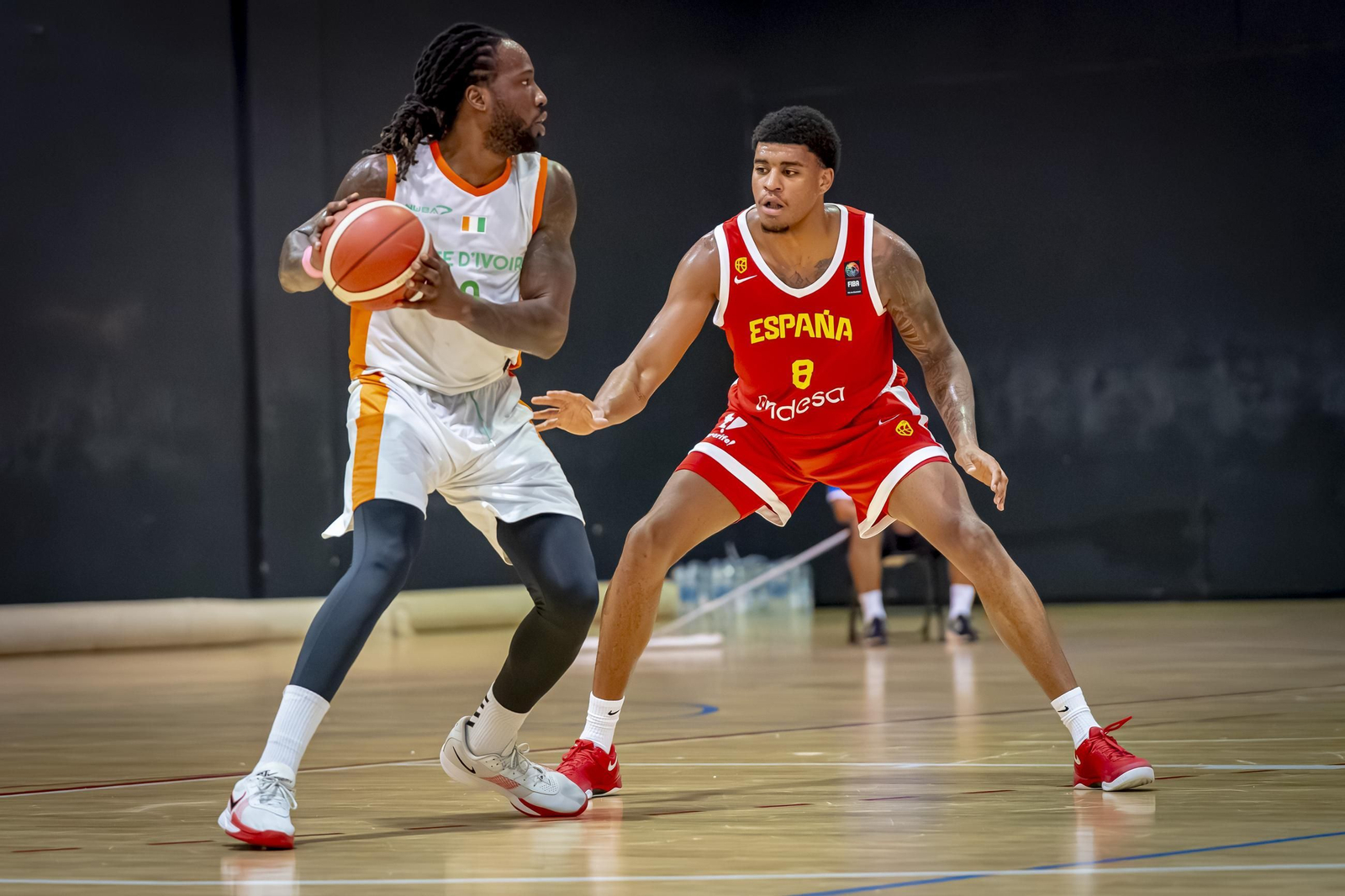 España B, con Álvaro Folgueiras, derrota a Costa de Marfil antes de venir a Málaga