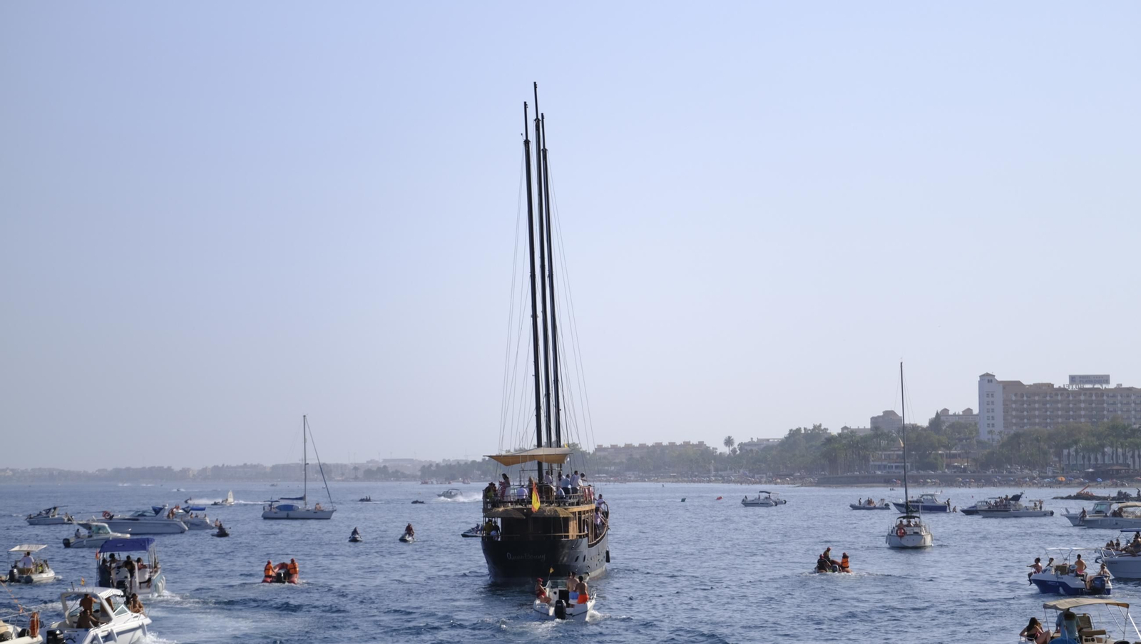 Procesión marítima de la Virgen del Carmen en Aguadulce (Roquetas de Mar), en imágenes