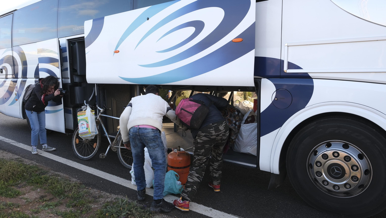 Imágenes del desalojo del asentamiento chabolista 'El Walili', en Níjar