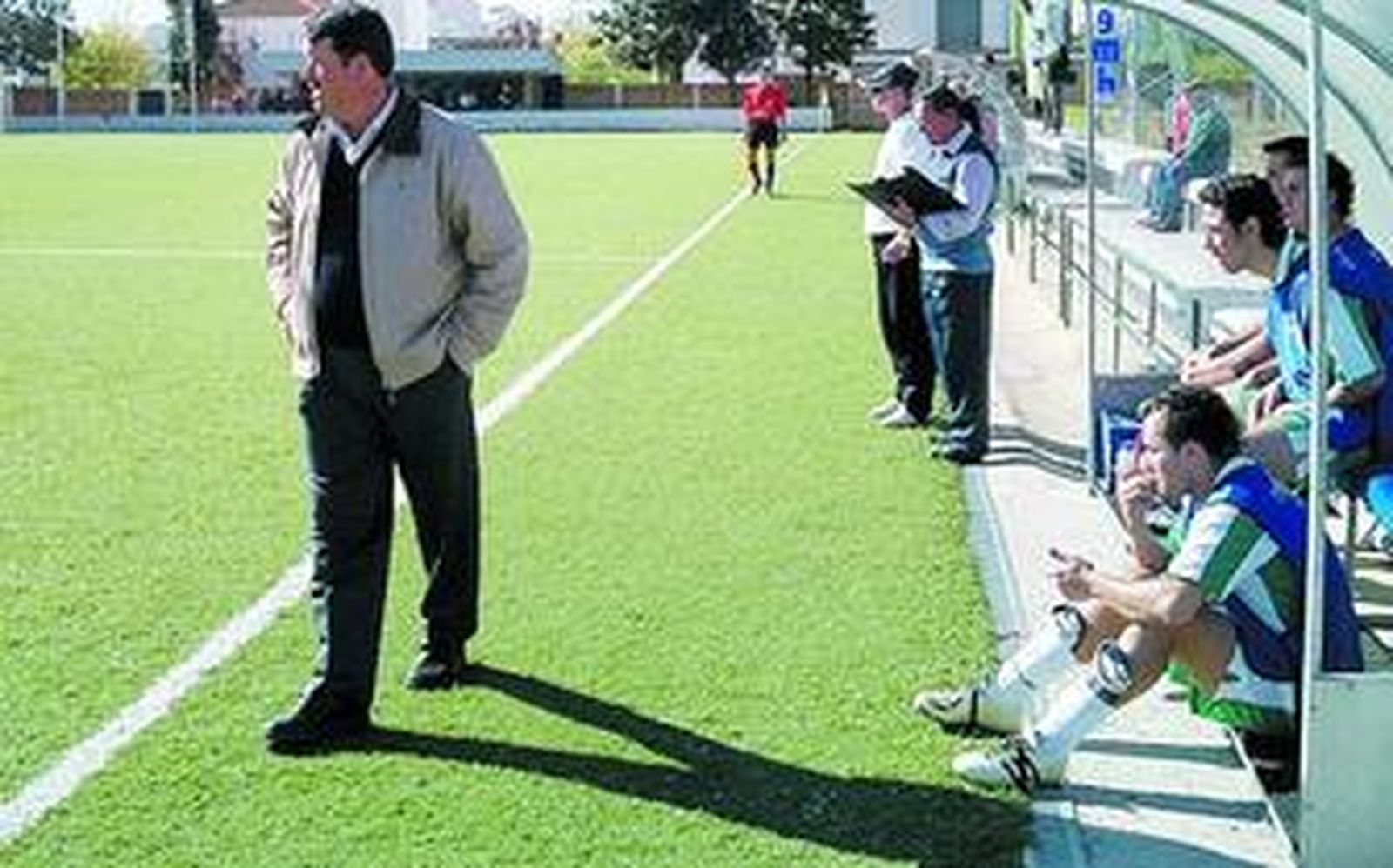 Pepe Conde, izquierda, relevó a Juan José Cortés en el Pinzón.