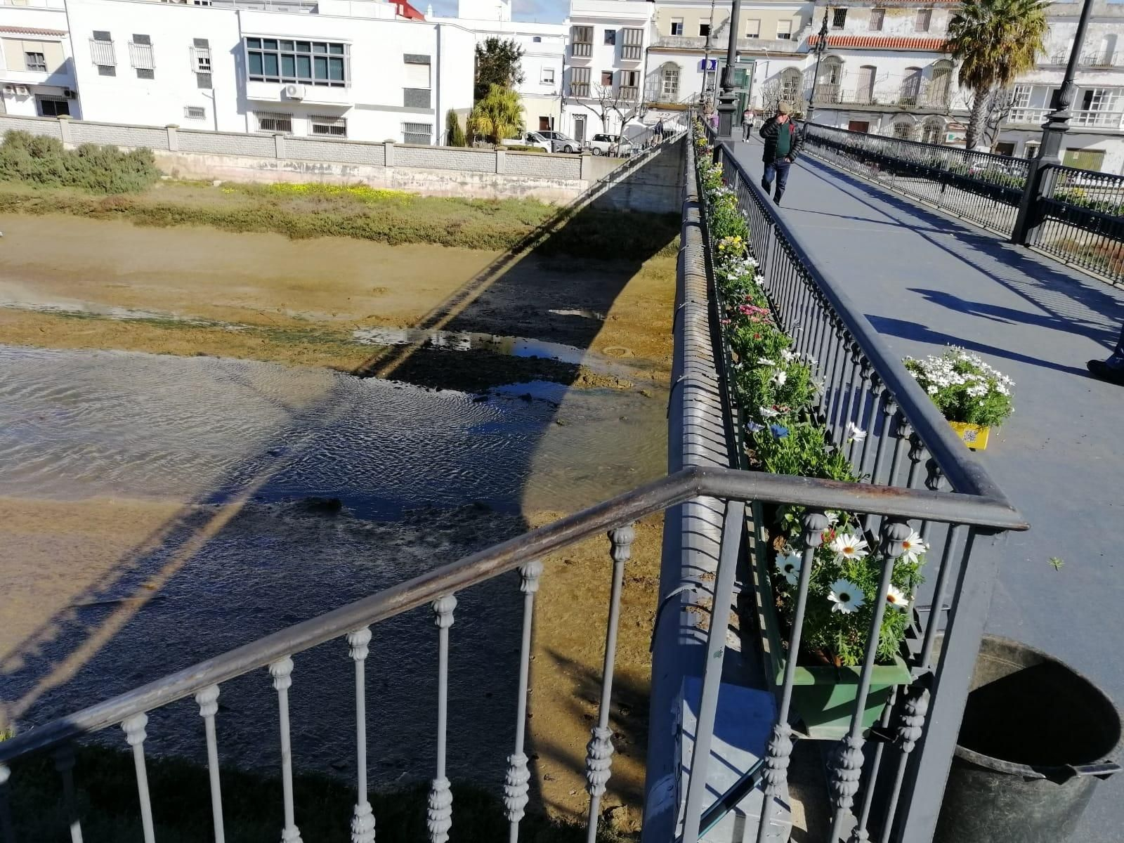Una nueva pasarela peatonal sobre el río Iro se encuentra entre los proyectos previstos