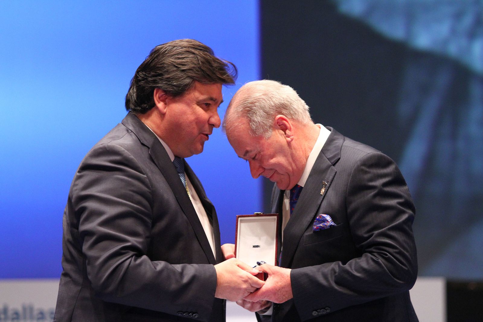 Imágenes de la entrega de las medallas de Huelva